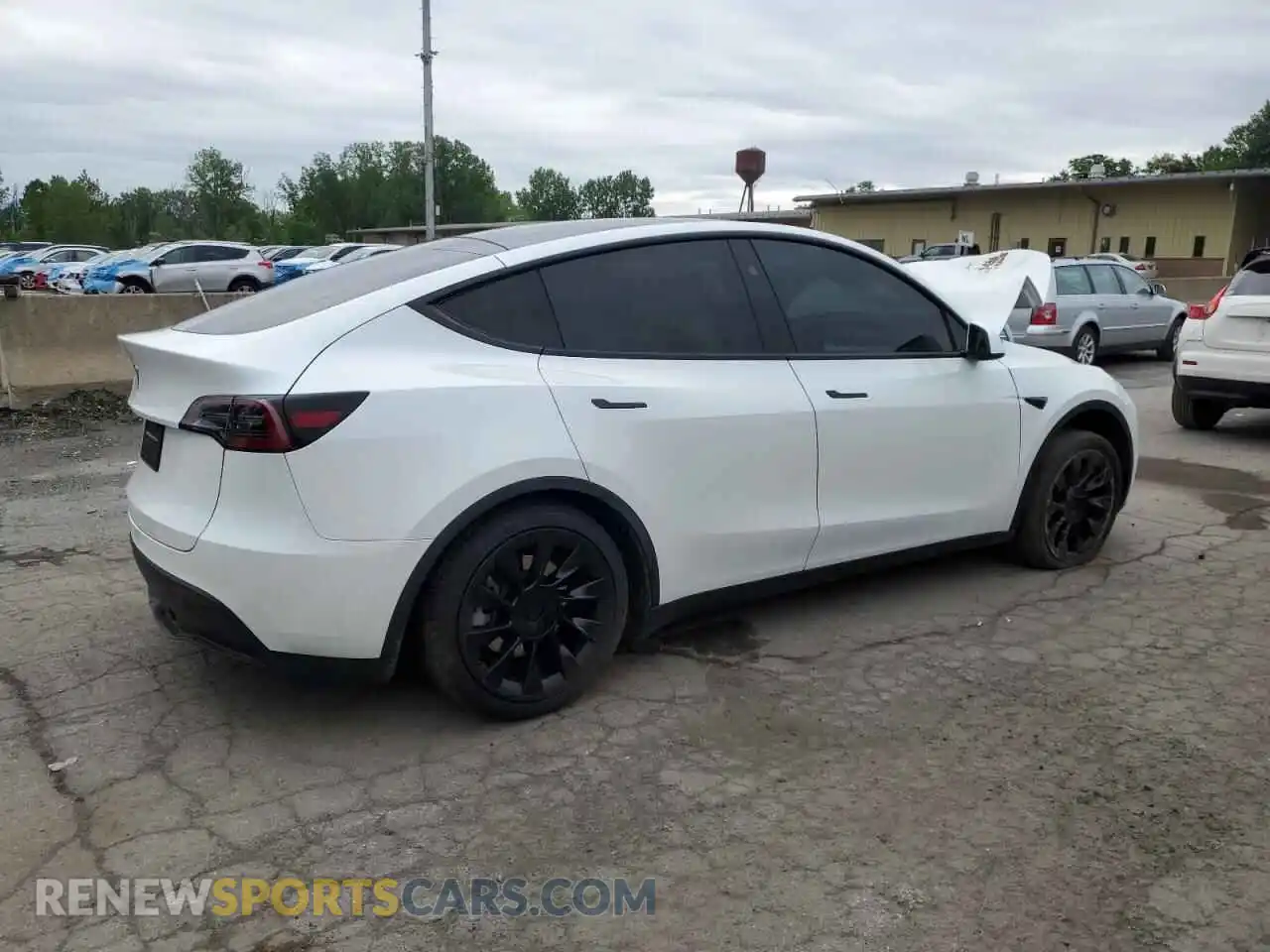 3 Photograph of a damaged car 7SAYGDED1RF094232 TESLA MODEL Y 2024