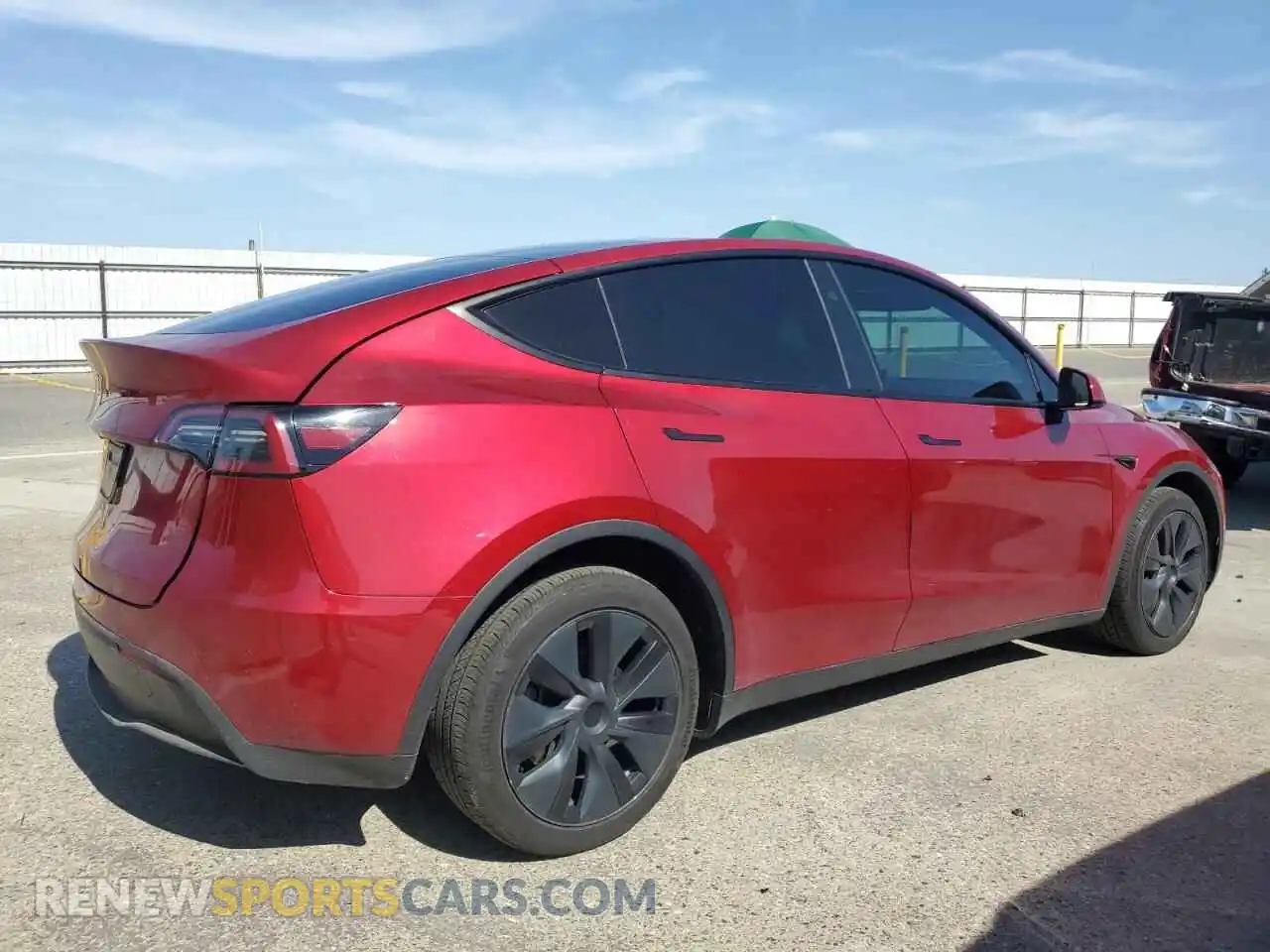 3 Photograph of a damaged car 7SAYGDED1RF182312 TESLA MODEL Y 2024