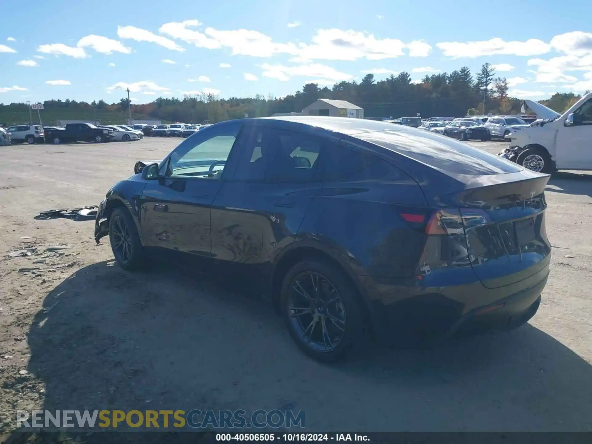 3 Photograph of a damaged car 7SAYGDED1RF193617 TESLA MODEL Y 2024