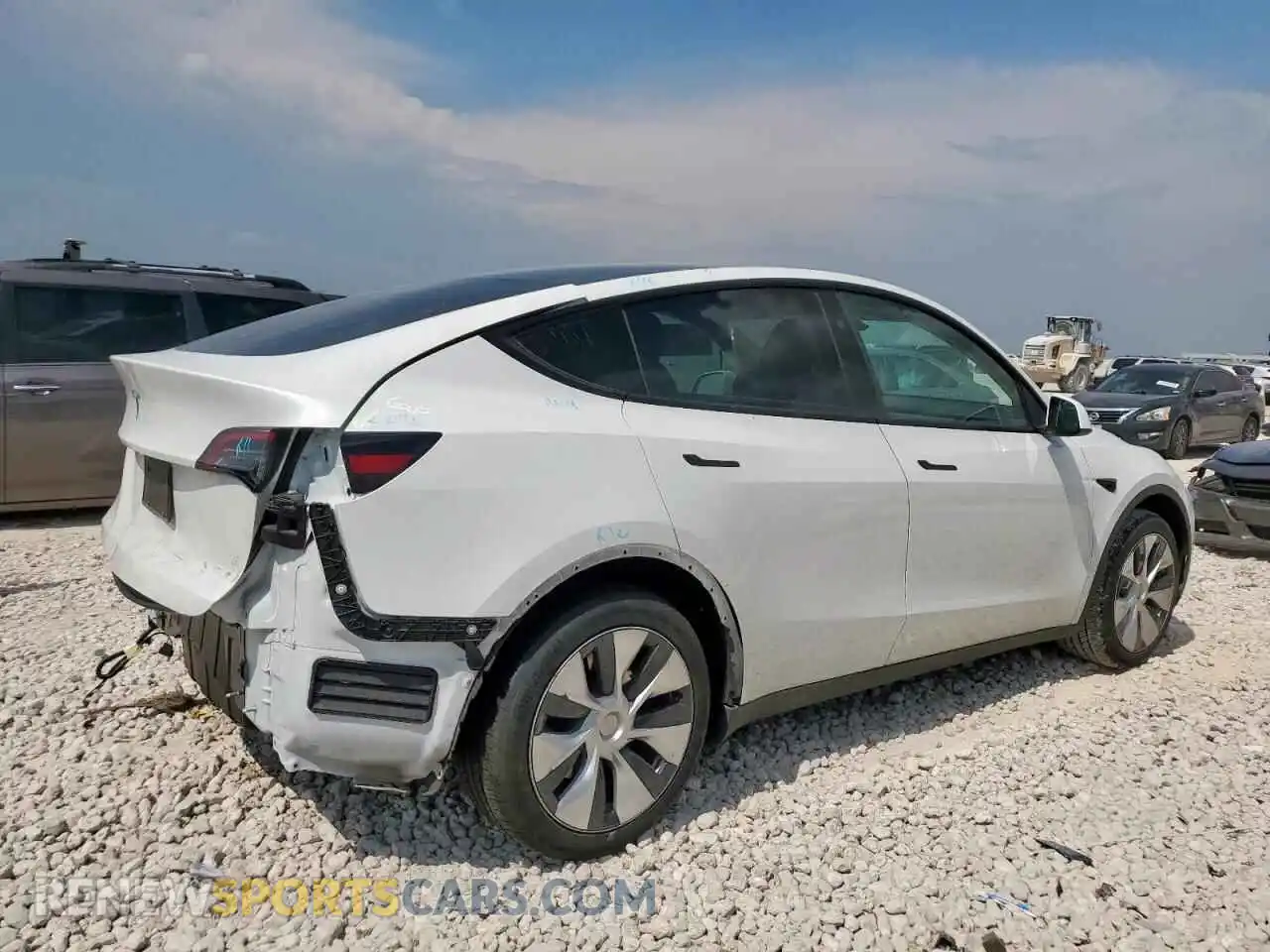 3 Фотография поврежденного автомобиля 7SAYGDED2RF017479 TESLA MODEL Y 2024