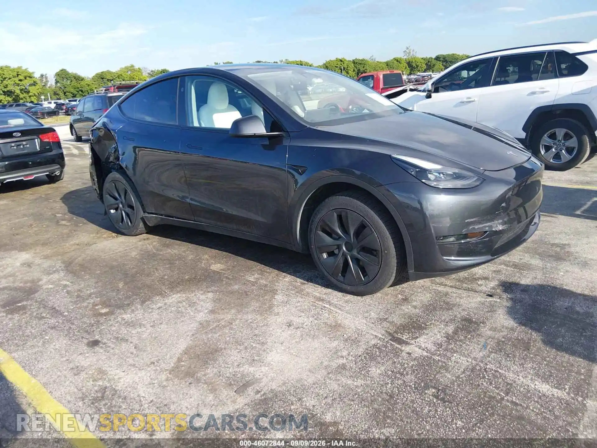 1 Photograph of a damaged car 7SAYGDED2RF102063 TESLA MODEL Y 2024
