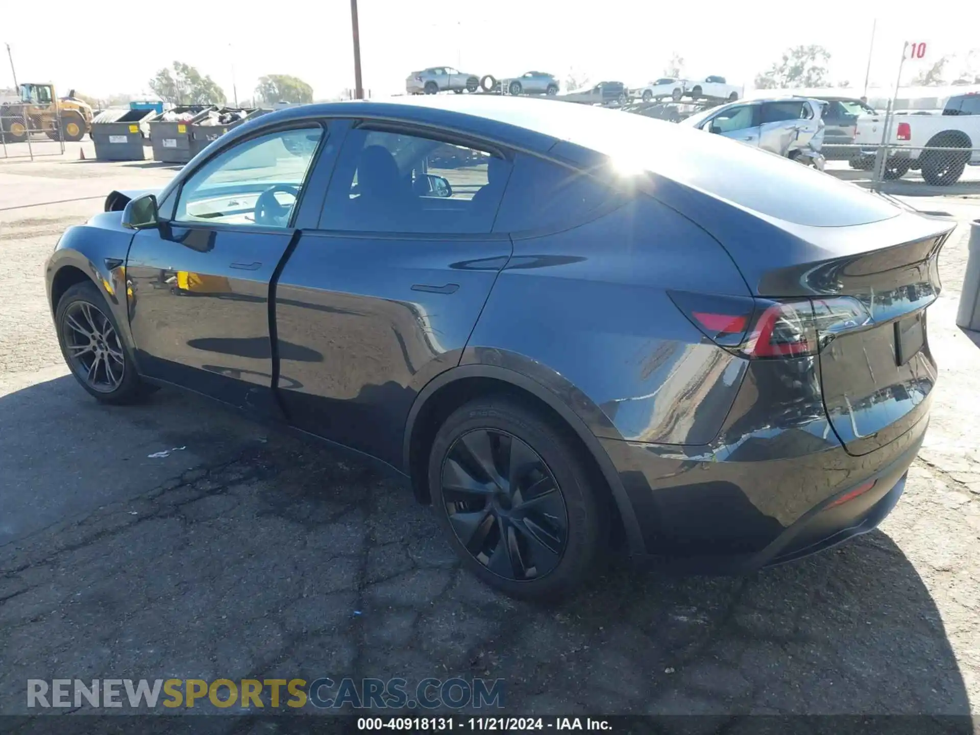 3 Photograph of a damaged car 7SAYGDED2RF103407 TESLA MODEL Y 2024