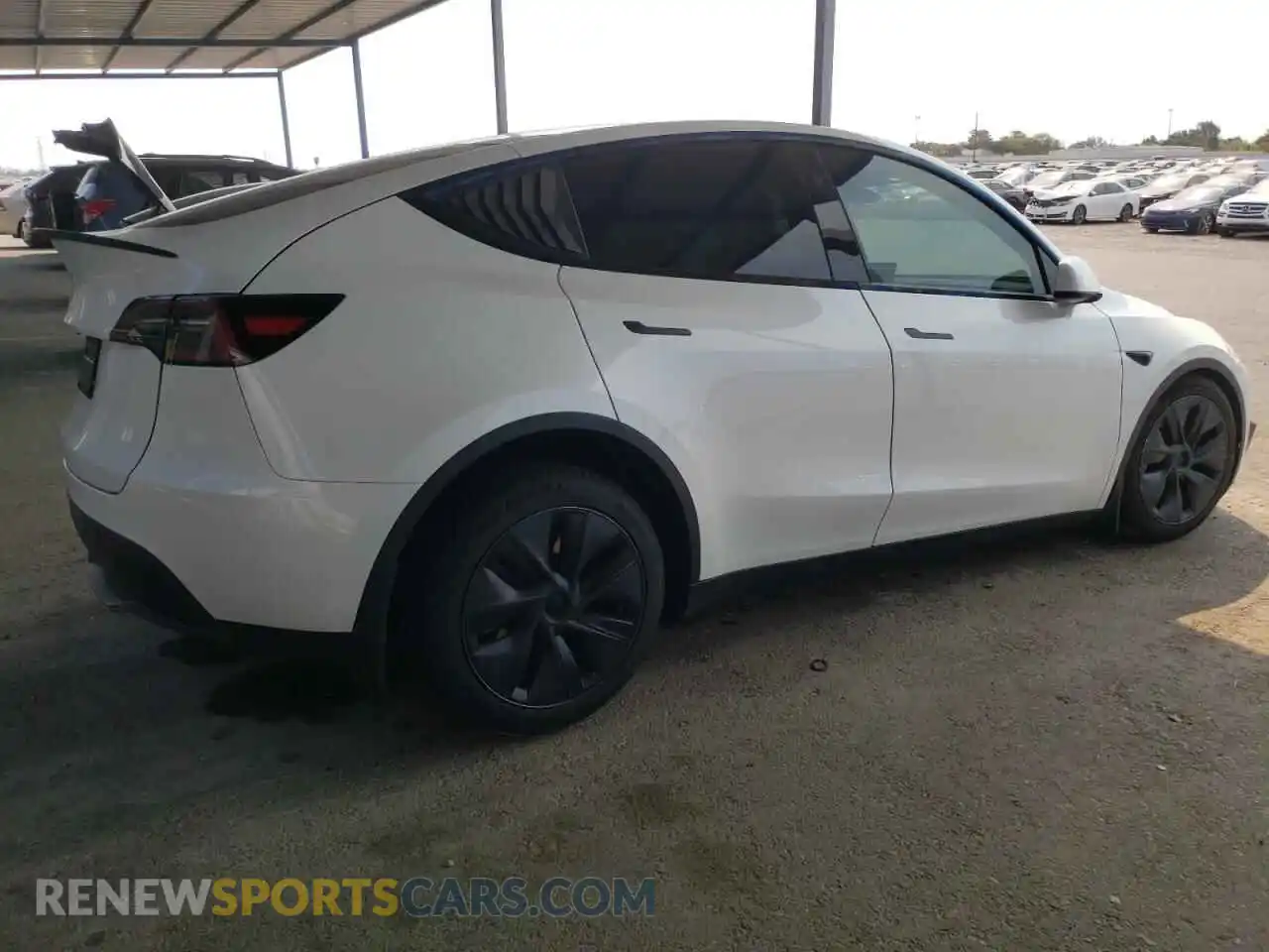 3 Photograph of a damaged car 7SAYGDED2RF122734 TESLA MODEL Y 2024