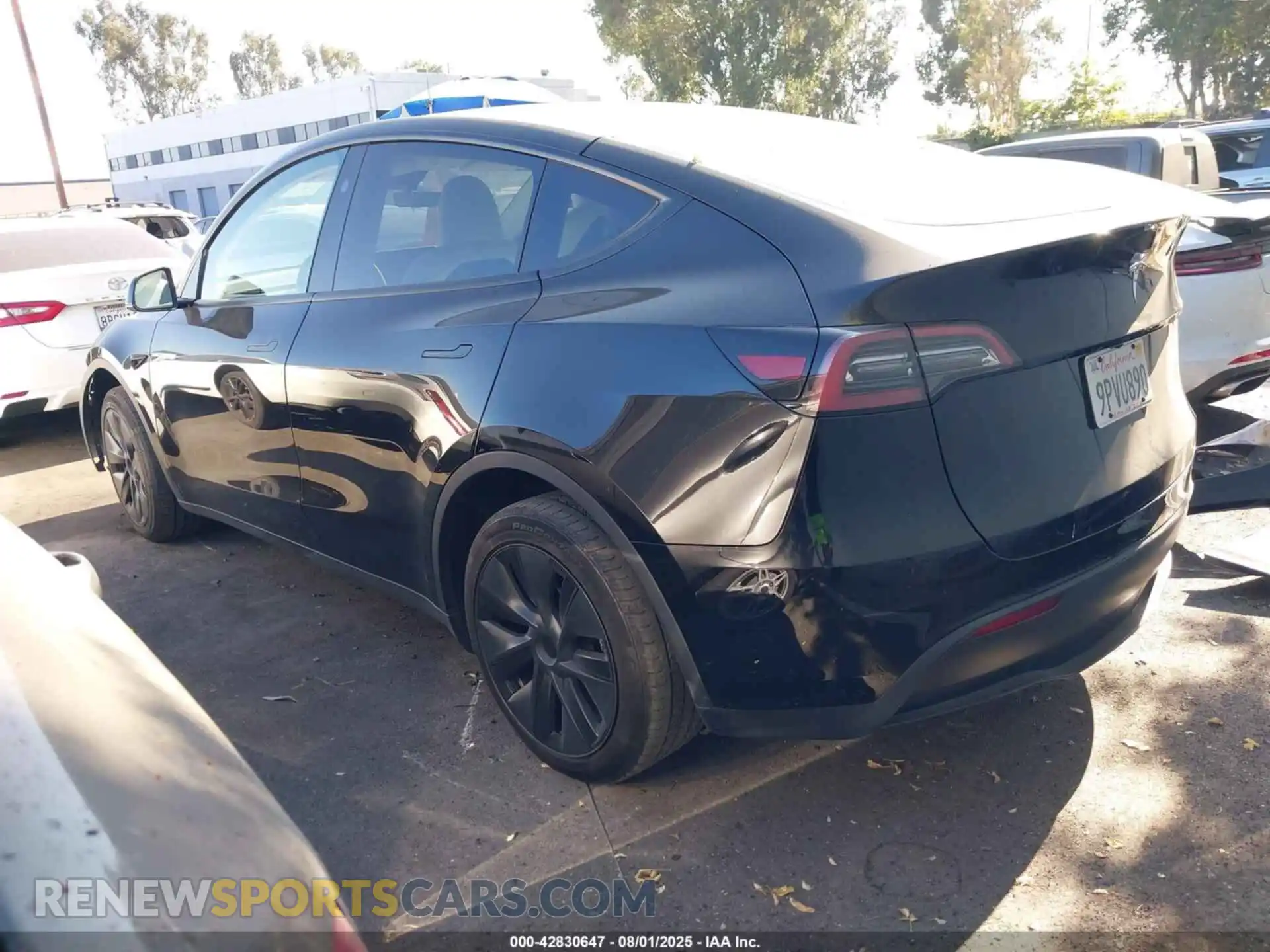 3 Photograph of a damaged car 7SAYGDED2RF127531 TESLA MODEL Y 2024