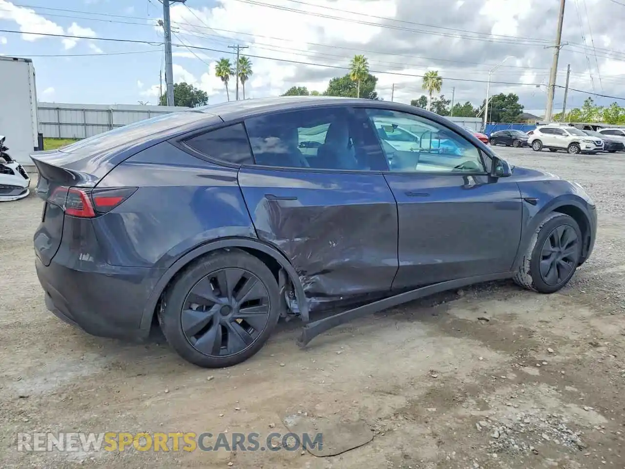 3 Photograph of a damaged car 7SAYGDED2RF185140 TESLA MODEL Y 2024