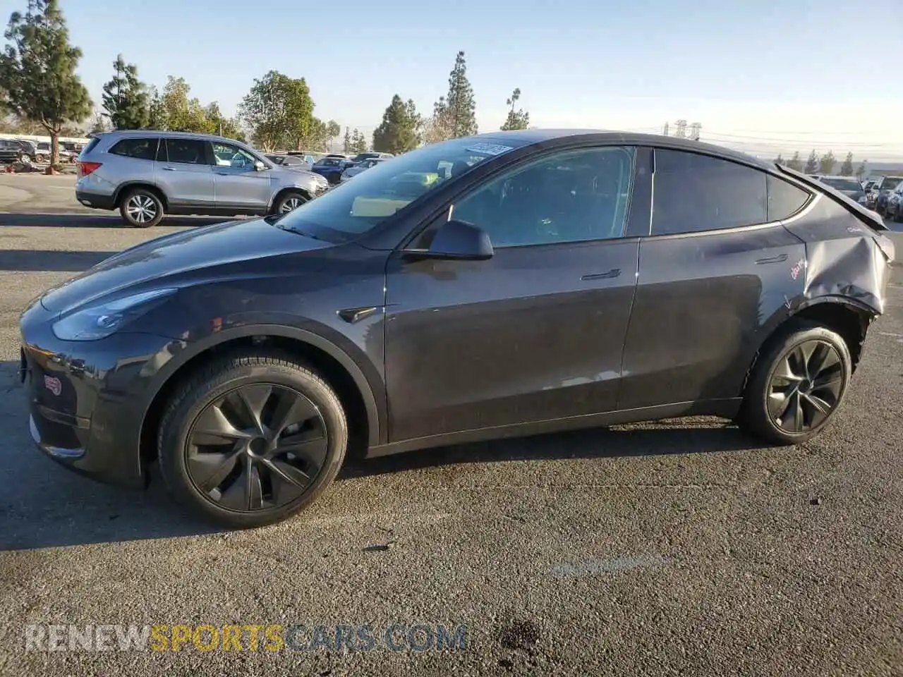 1 Photograph of a damaged car 7SAYGDED2RF200414 TESLA MODEL Y 2024