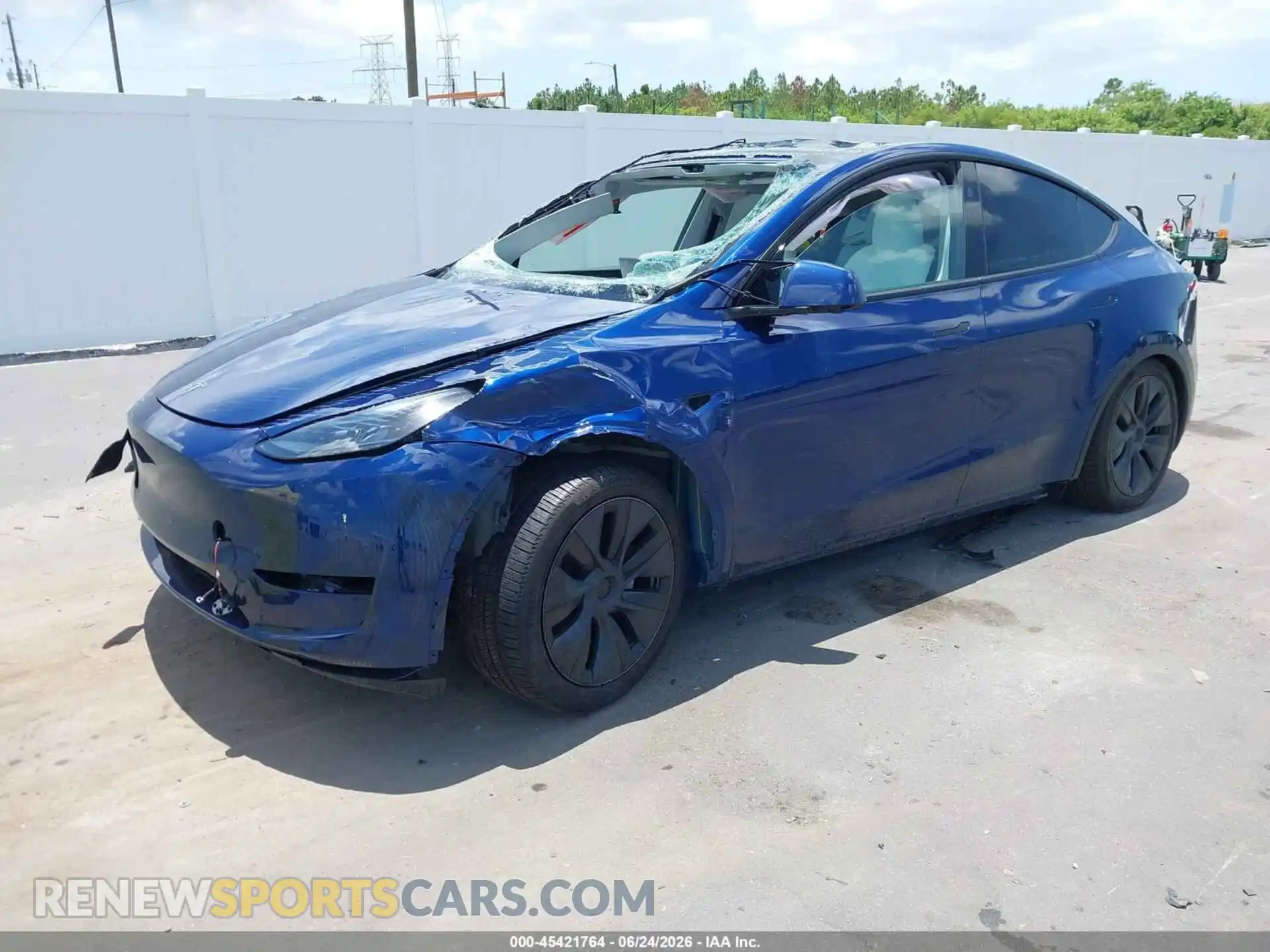 2 Photograph of a damaged car 7SAYGDED3RA331137 TESLA MODEL Y 2024