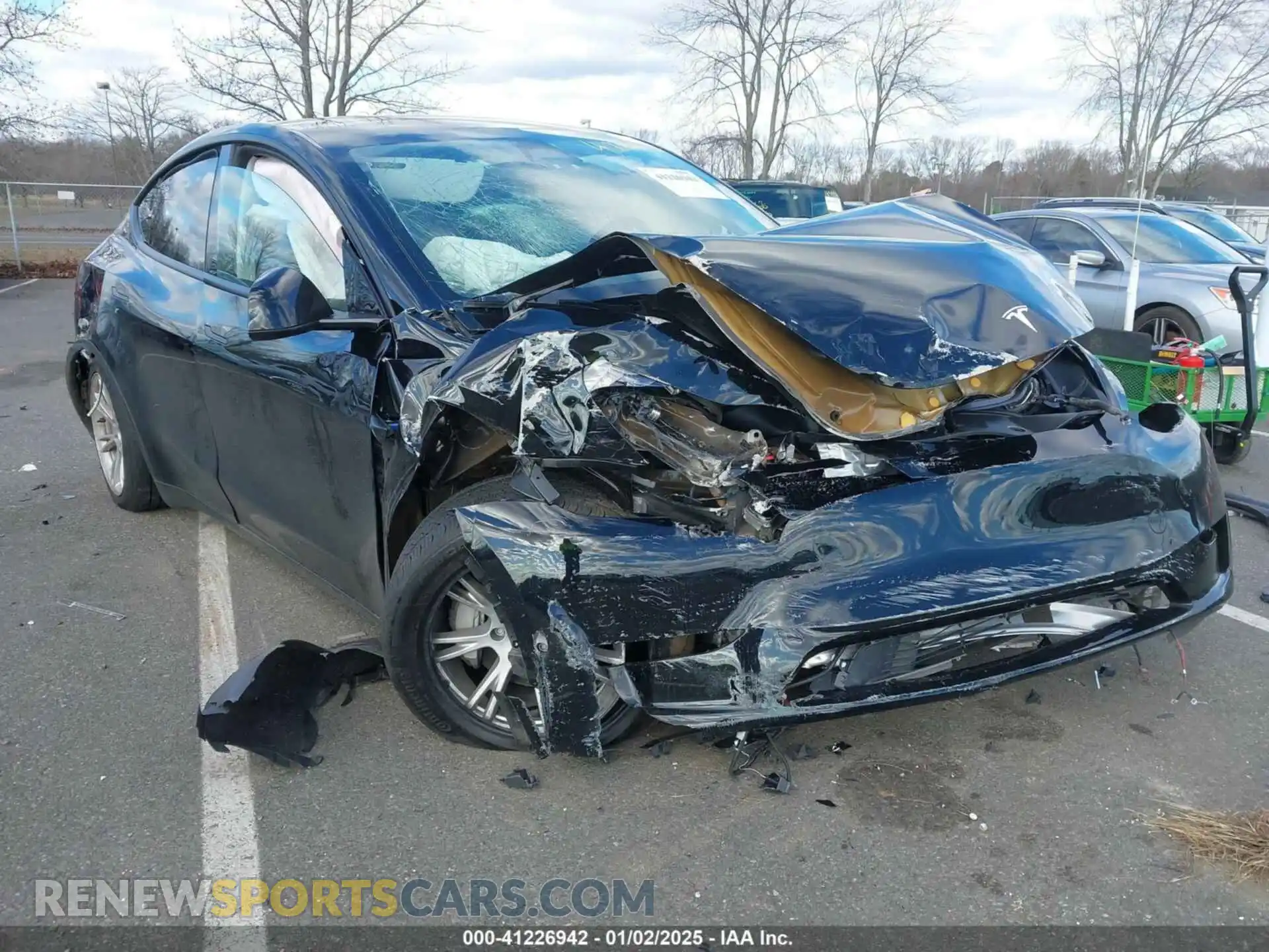1 Photograph of a damaged car 7SAYGDED3RF019113 TESLA MODEL Y 2024