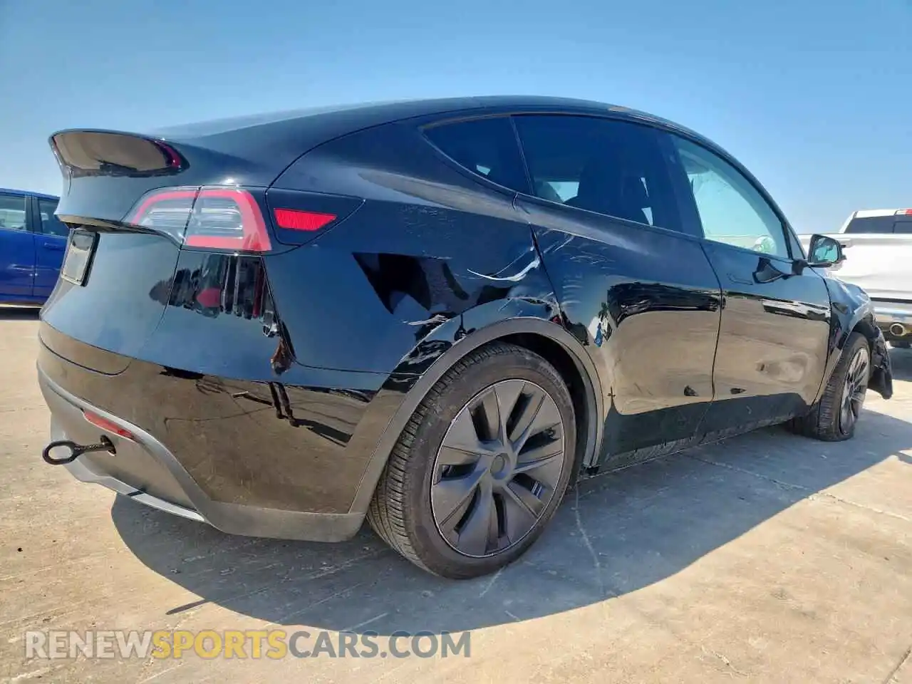 3 Photograph of a damaged car 7SAYGDED4RA304478 TESLA MODEL Y 2024