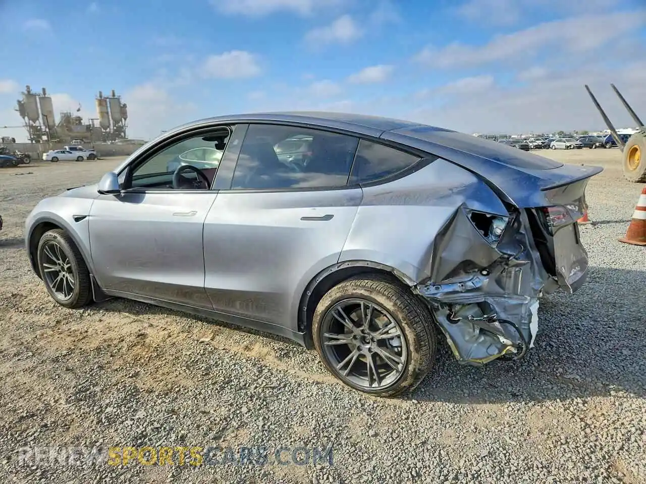2 Photograph of a damaged car 7SAYGDED4RA320020 TESLA MODEL Y 2024