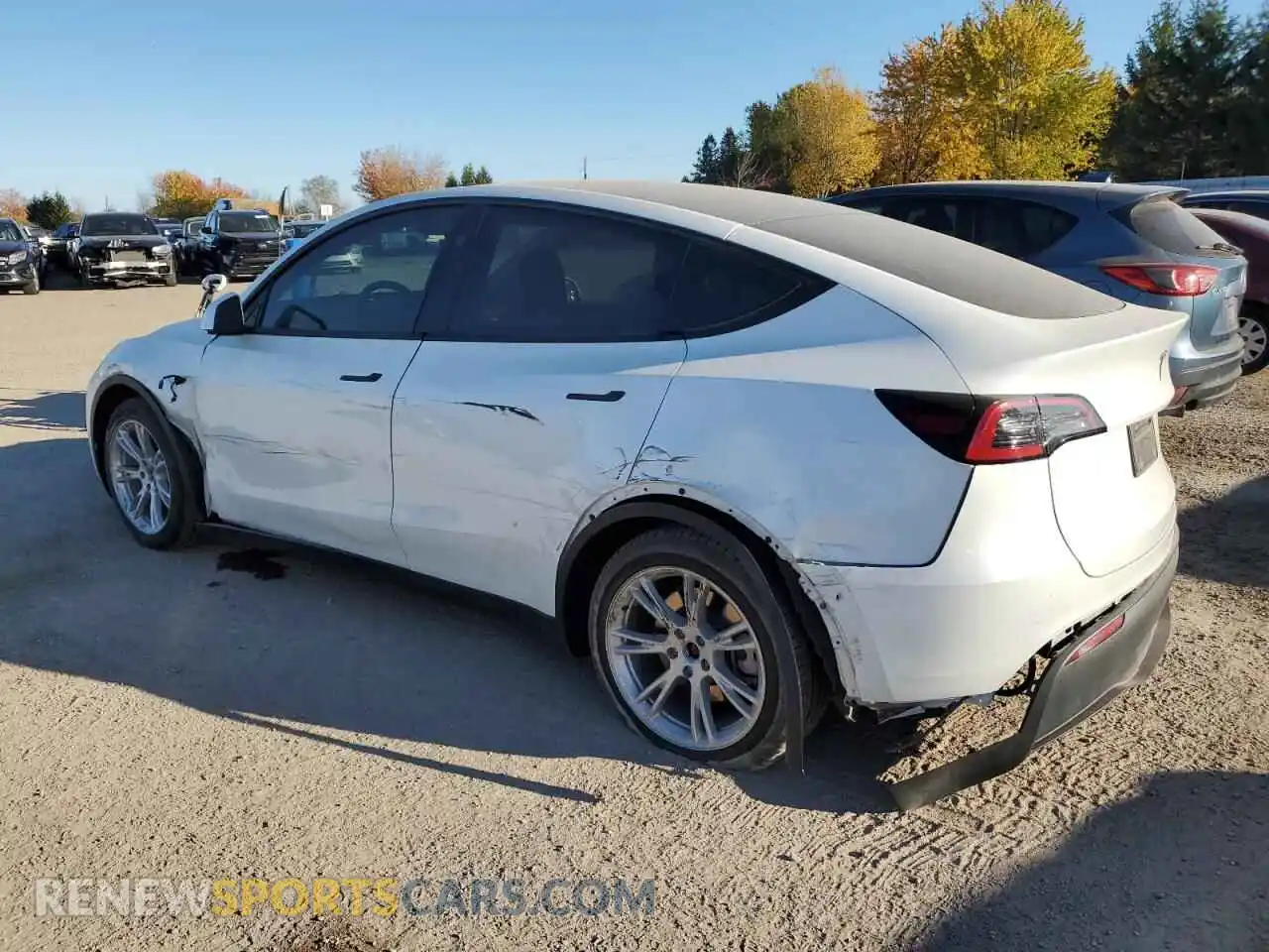 2 fotografías del automóvil dañado 7SAYGDED4RF076727 TESLA MODEL Y 2024