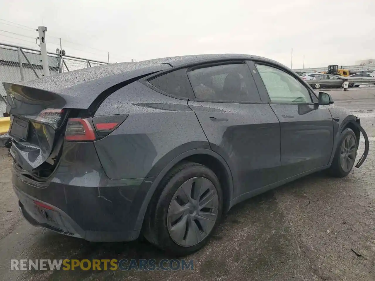 3 fotografías del automóvil dañado 7SAYGDED4RF125330 TESLA MODEL Y 2024
