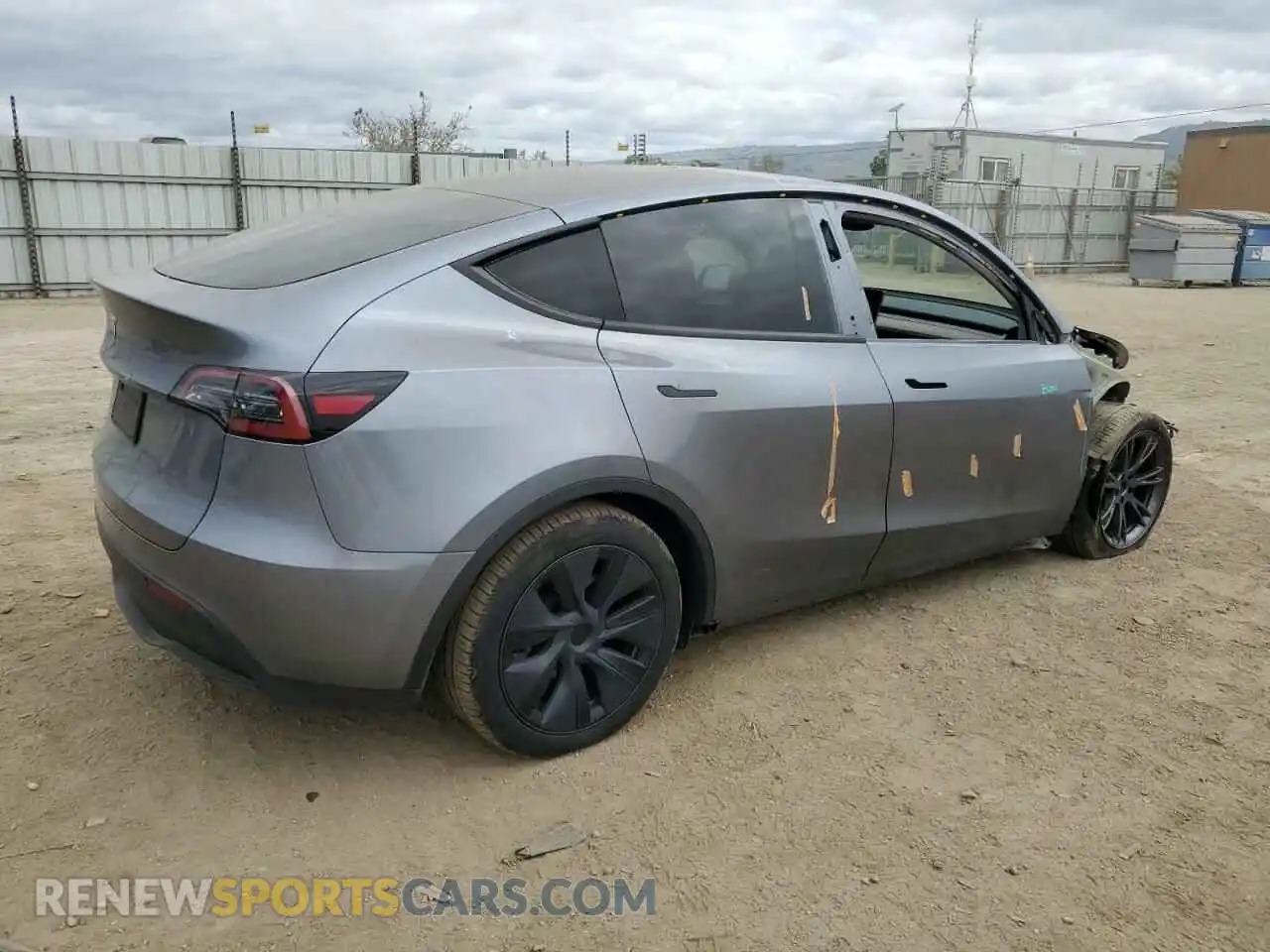 3 Photograph of a damaged car 7SAYGDED4RF202987 TESLA MODEL Y 2024