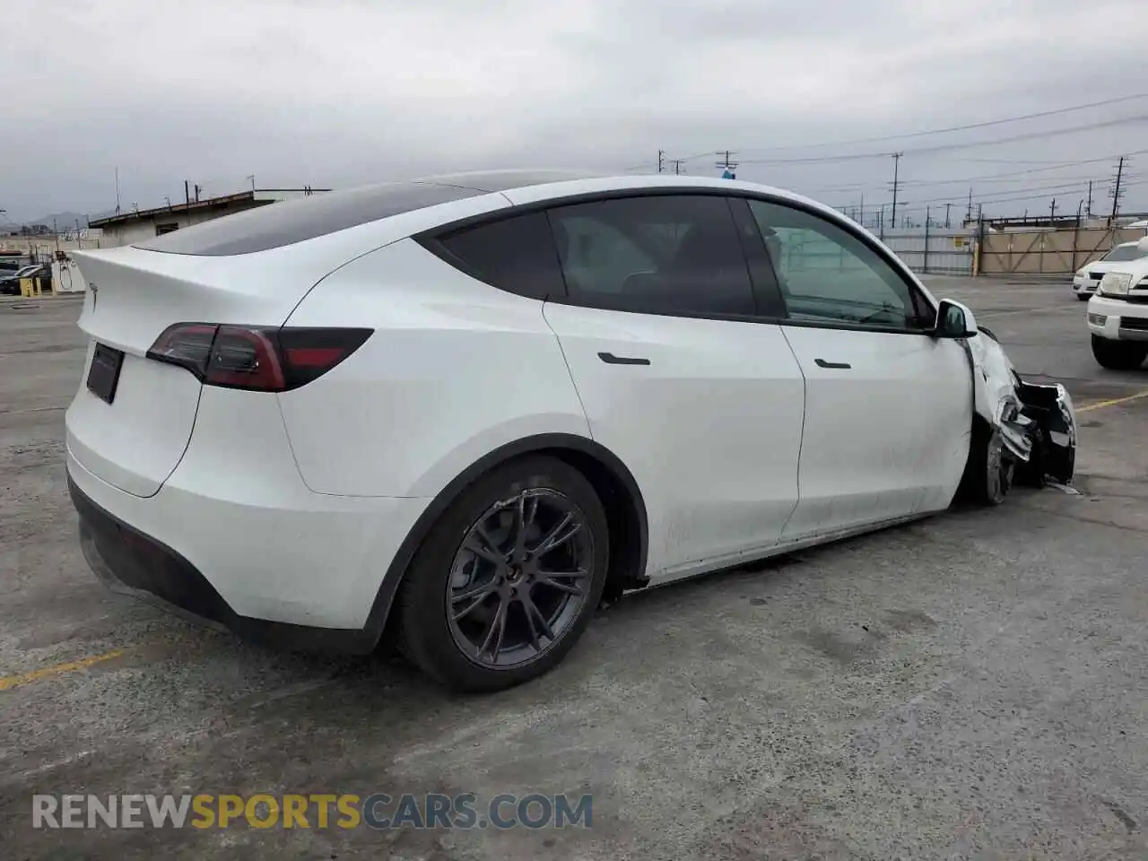 3 Photograph of a damaged car 7SAYGDED4RF213648 TESLA MODEL Y 2024