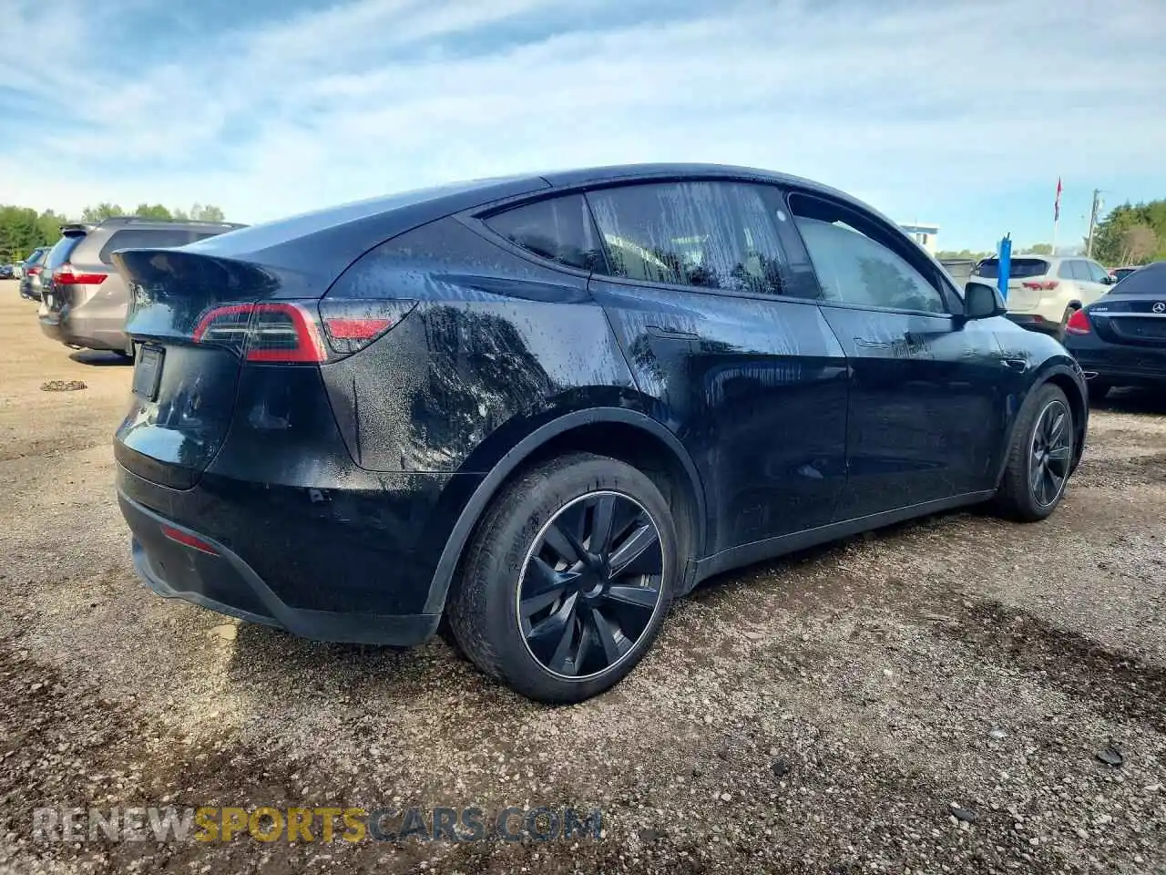 3 Photograph of a damaged car 7SAYGDED4RF993649 TESLA MODEL Y 2024