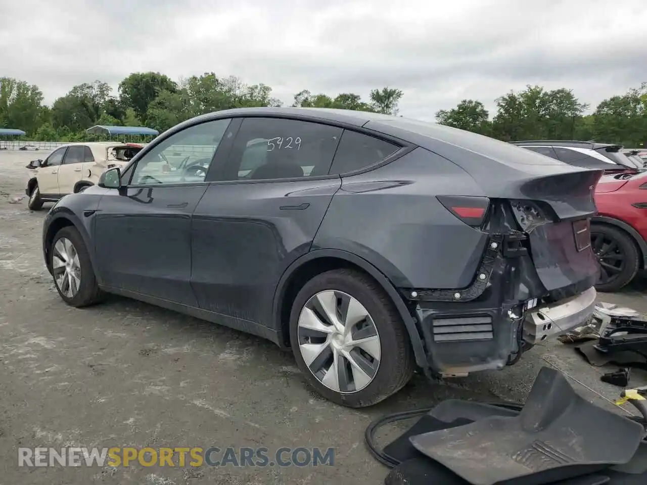 2 Фотография поврежденного автомобиля 7SAYGDED5RF018979 TESLA MODEL Y 2024