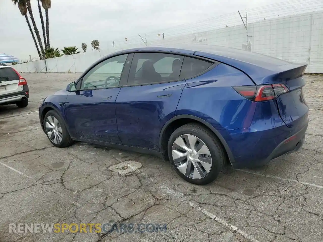 2 Фотография поврежденного автомобиля 7SAYGDED5RF082102 TESLA MODEL Y 2024