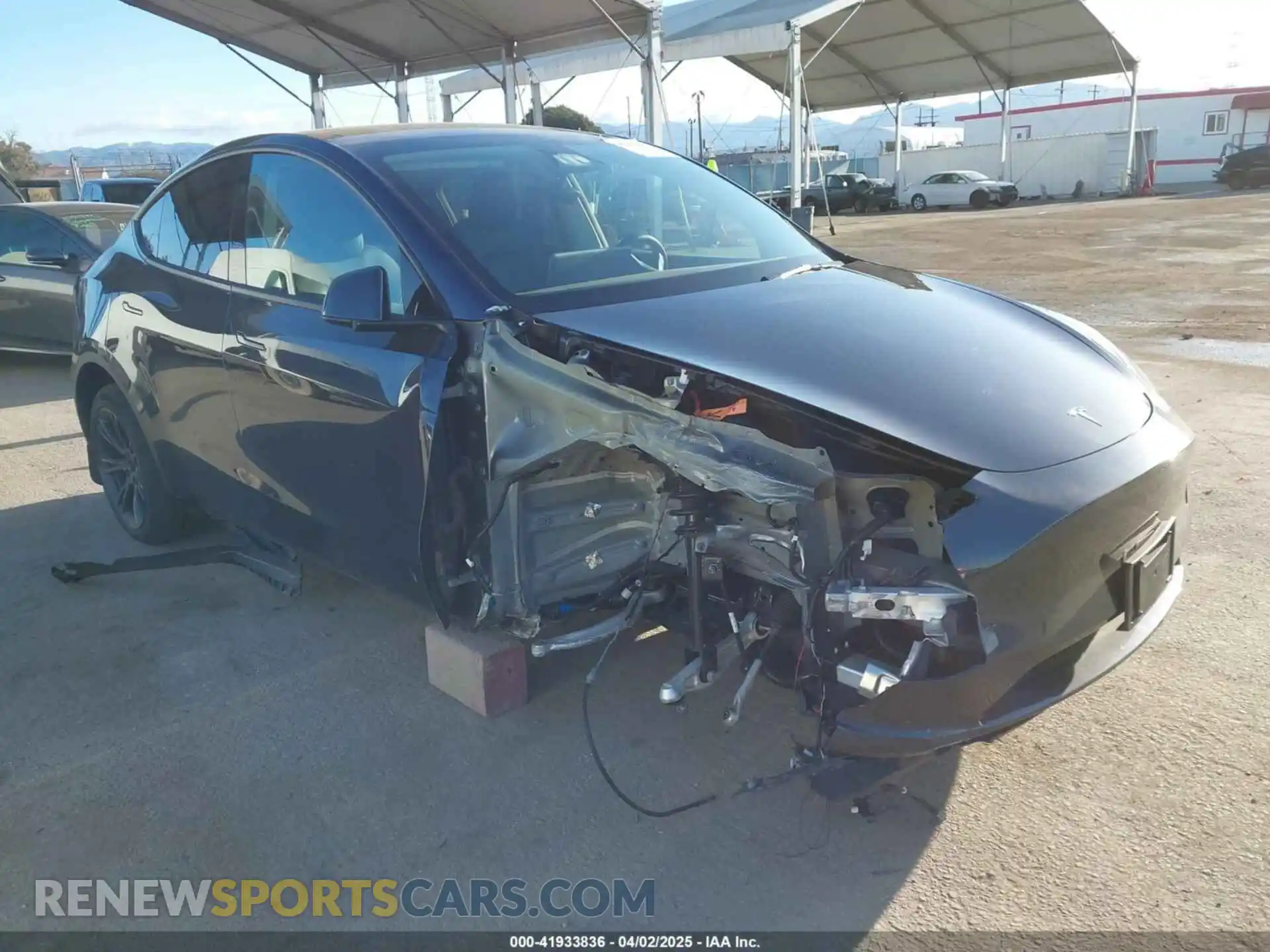 1 Photograph of a damaged car 7SAYGDED5RF103983 TESLA MODEL Y 2024