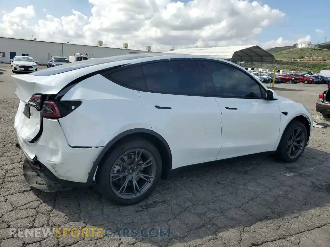 3 Photograph of a damaged car 7SAYGDED5RF158952 TESLA MODEL Y 2024