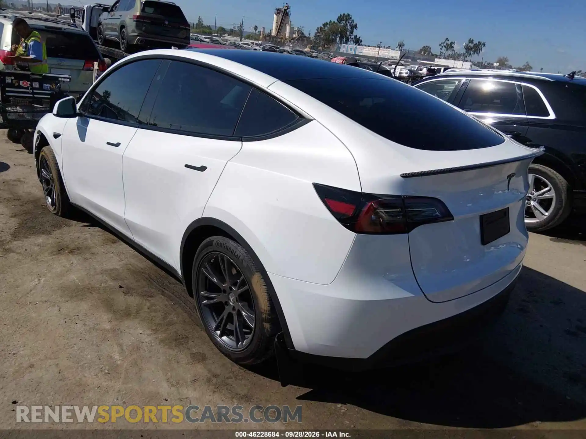 3 fotografías del automóvil dañado 7SAYGDED5RF170650 TESLA MODEL Y 2024