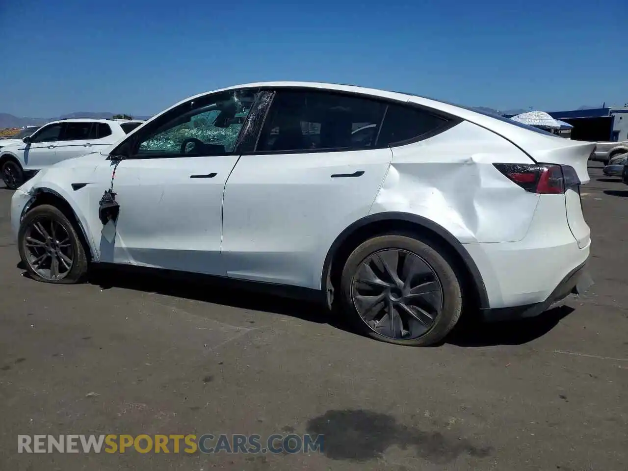 2 Photograph of a damaged car 7SAYGDED5RF182703 TESLA MODEL Y 2024