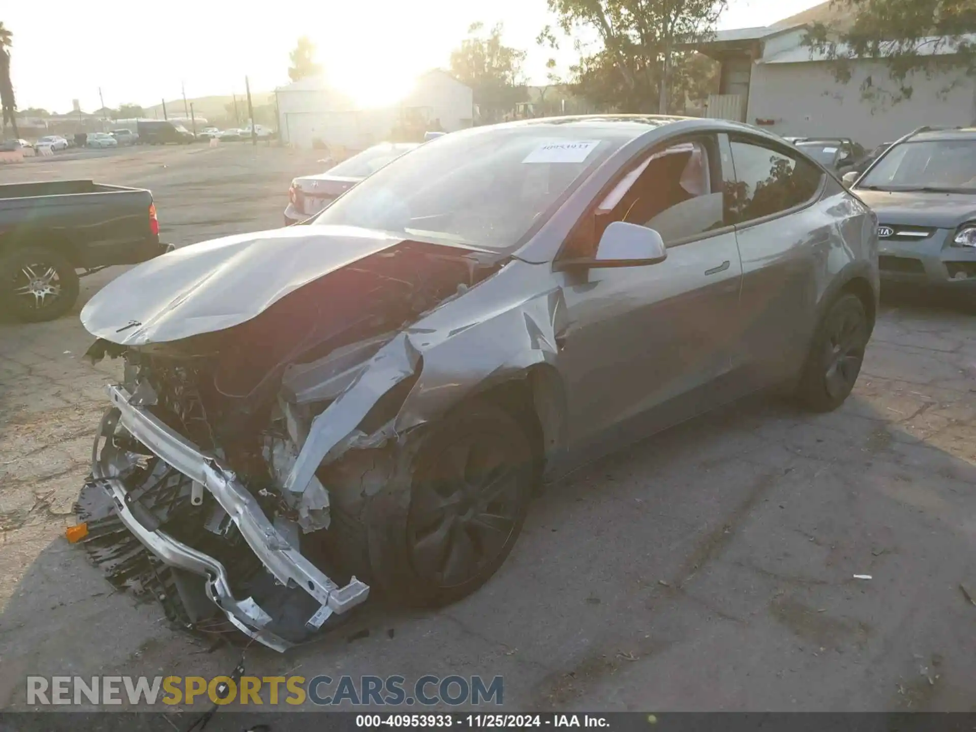 2 Photograph of a damaged car 7SAYGDED5RF194821 TESLA MODEL Y 2024
