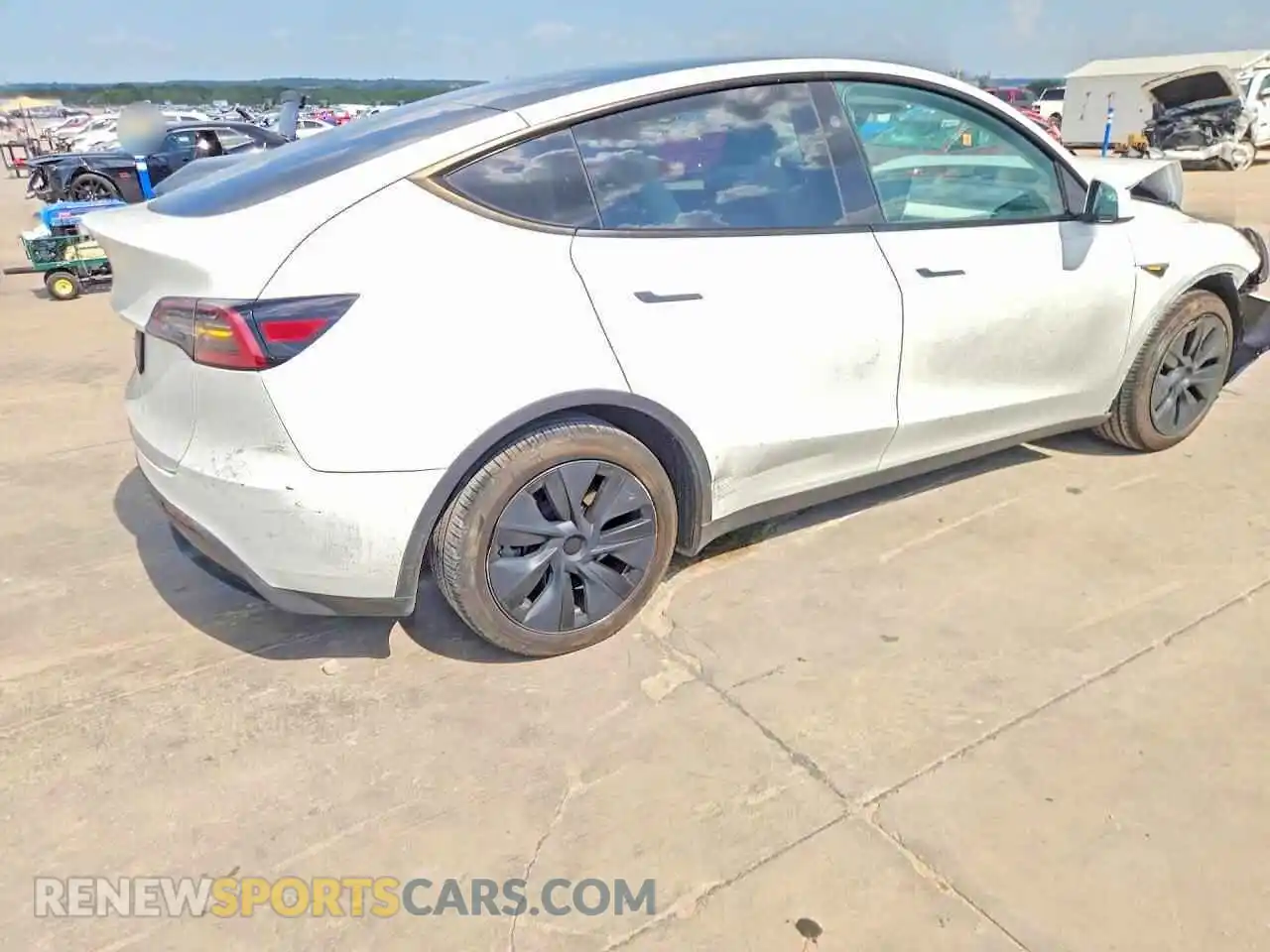 3 Photograph of a damaged car 7SAYGDED6RA325154 TESLA MODEL Y 2024