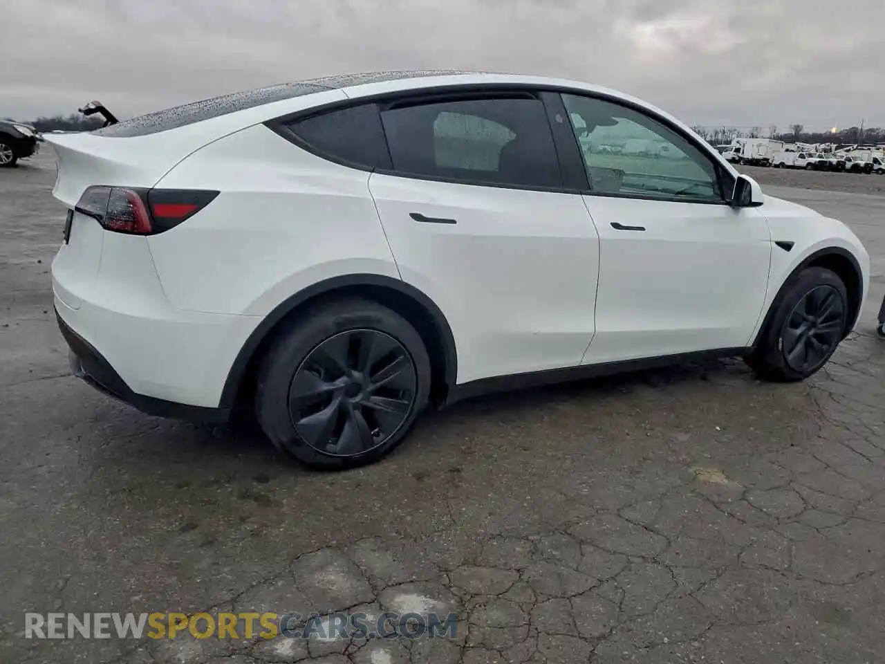 3 Photograph of a damaged car 7SAYGDED6RA334985 TESLA MODEL Y 2024