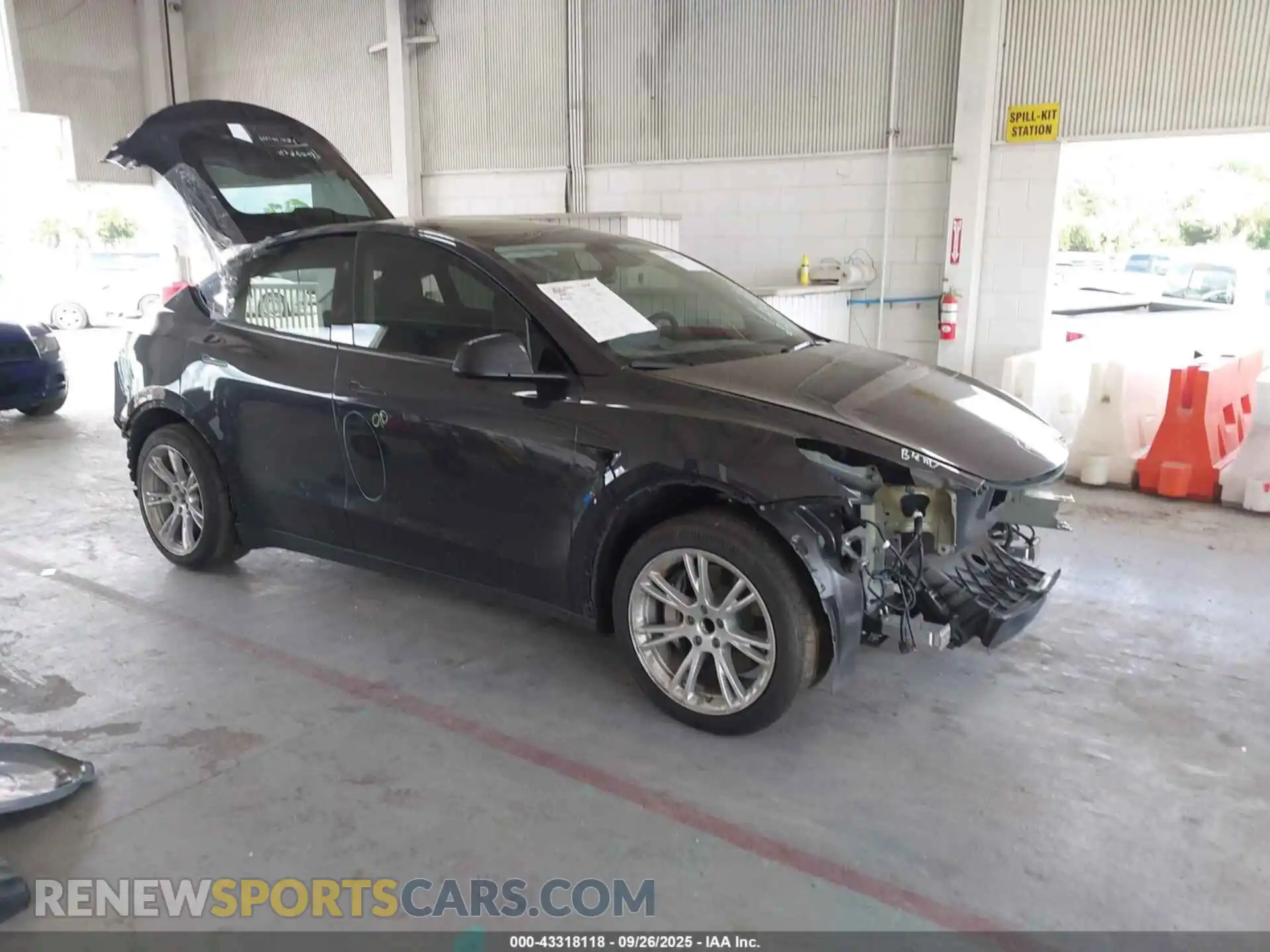 1 Фотография поврежденного автомобиля 7SAYGDED6RF042482 TESLA MODEL Y 2024