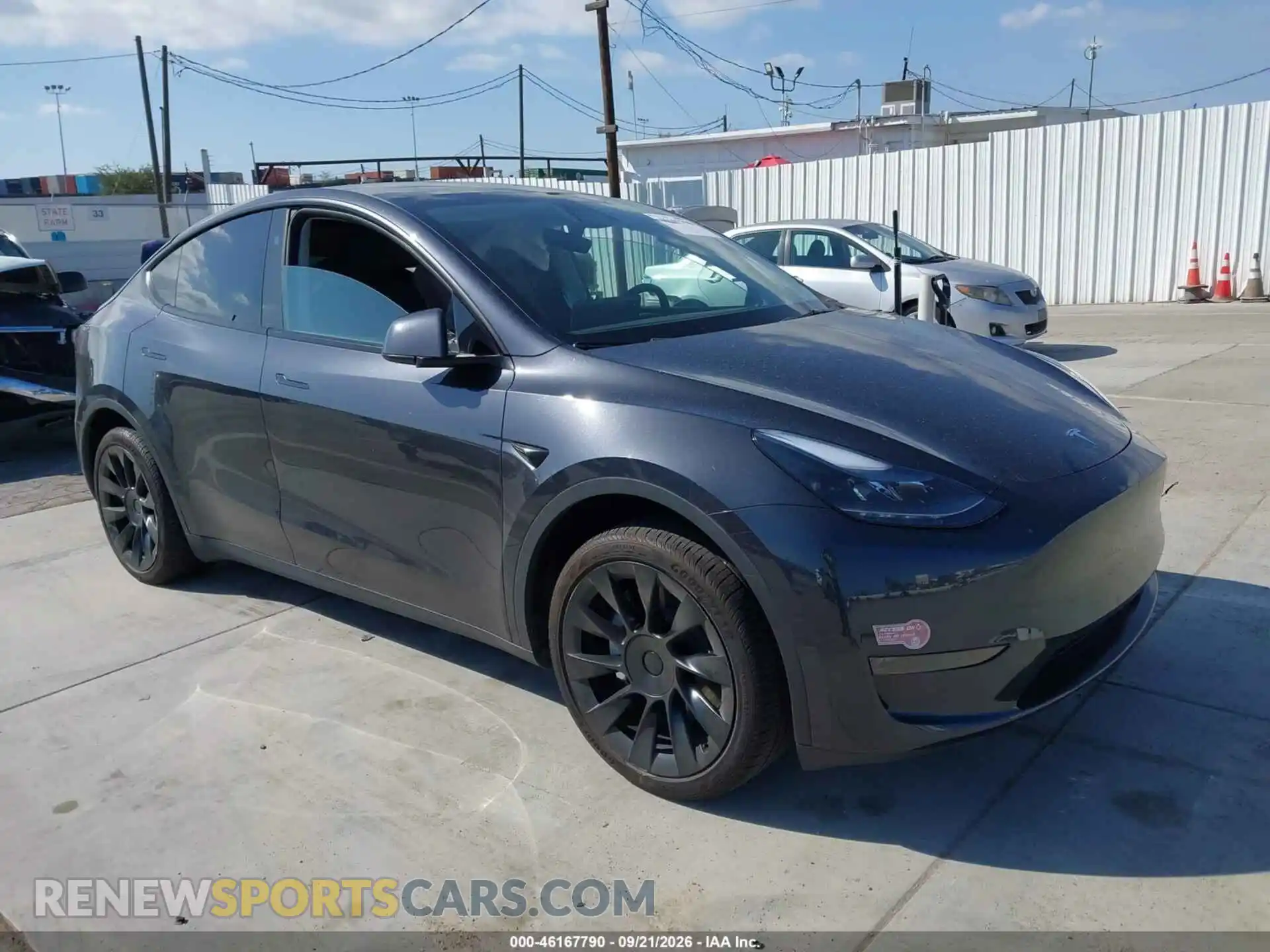1 Photograph of a damaged car 7SAYGDED6RF057726 TESLA MODEL Y 2024