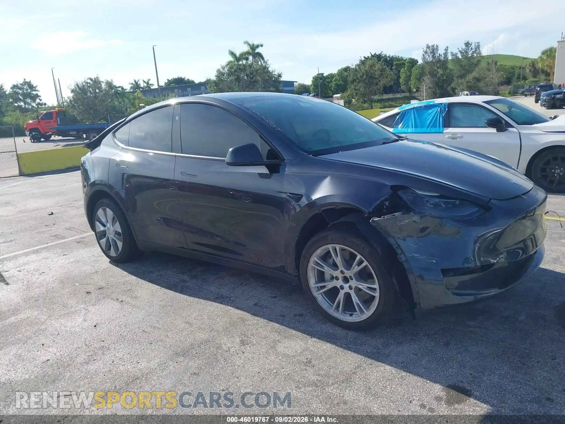 1 Photograph of a damaged car 7SAYGDED6RF077264 TESLA MODEL Y 2024