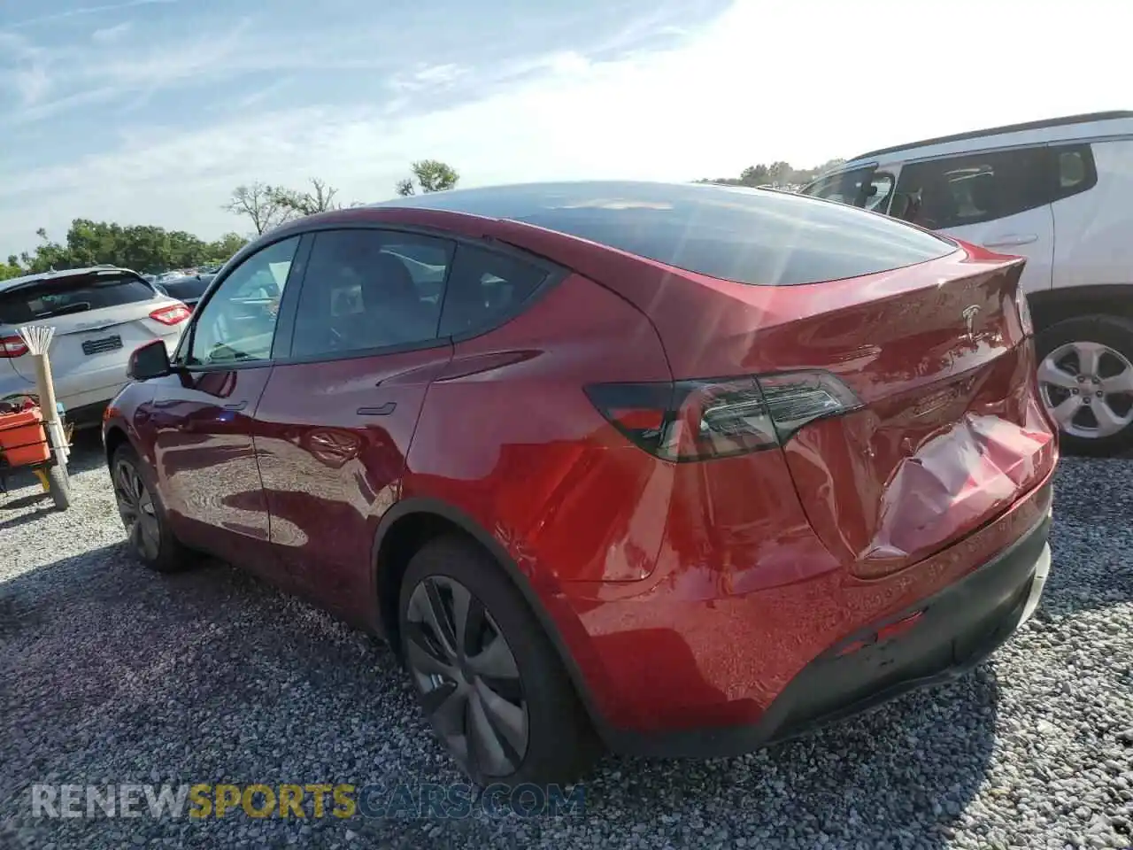 2 Photograph of a damaged car 7SAYGDED6RF092394 TESLA MODEL Y 2024