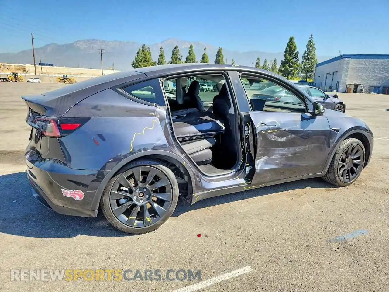 3 Фотография поврежденного автомобиля 7SAYGDED6RF096123 TESLA MODEL Y 2024