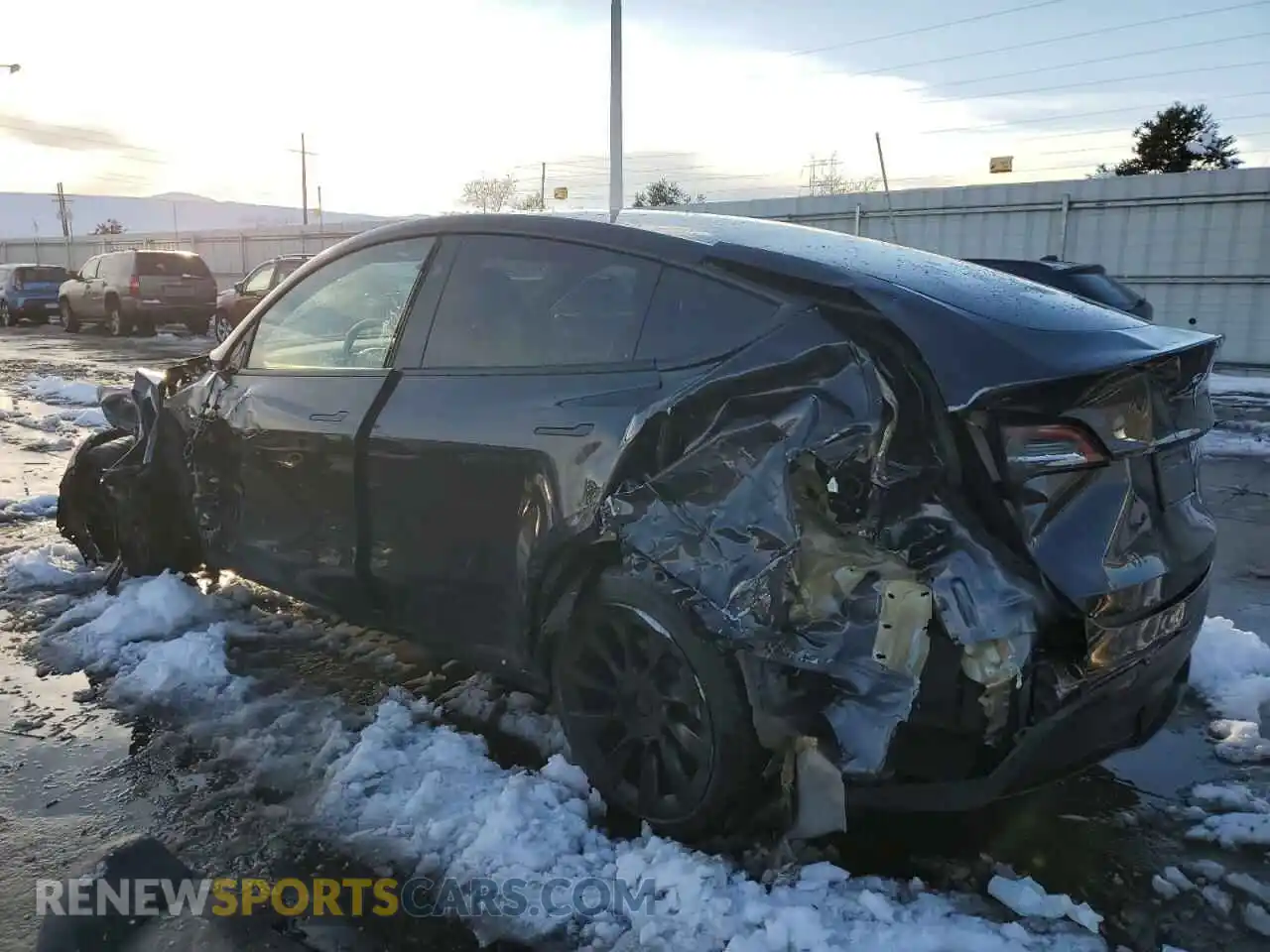 2 Photograph of a damaged car 7SAYGDED6RF113227 TESLA MODEL Y 2024