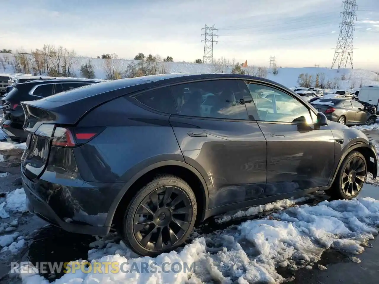 3 Photograph of a damaged car 7SAYGDED6RF113227 TESLA MODEL Y 2024