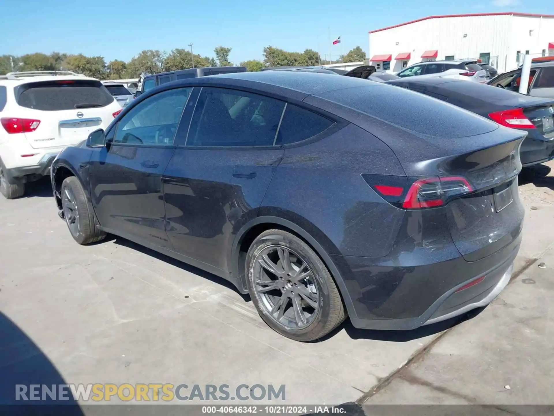 3 Photograph of a damaged car 7SAYGDED6RF158281 TESLA MODEL Y 2024
