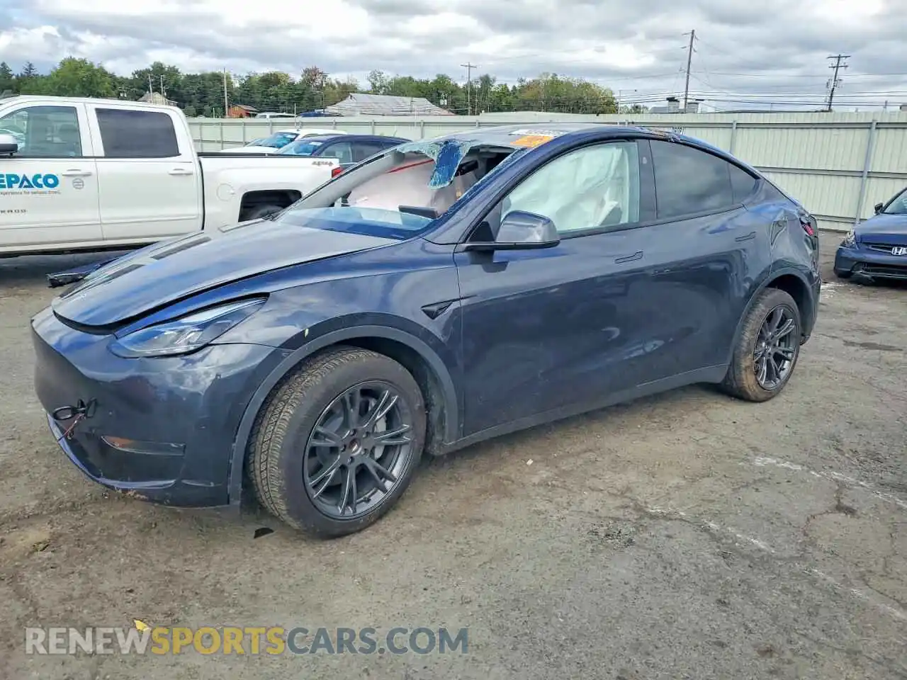 1 Photograph of a damaged car 7SAYGDED6RF206765 TESLA MODEL Y 2024