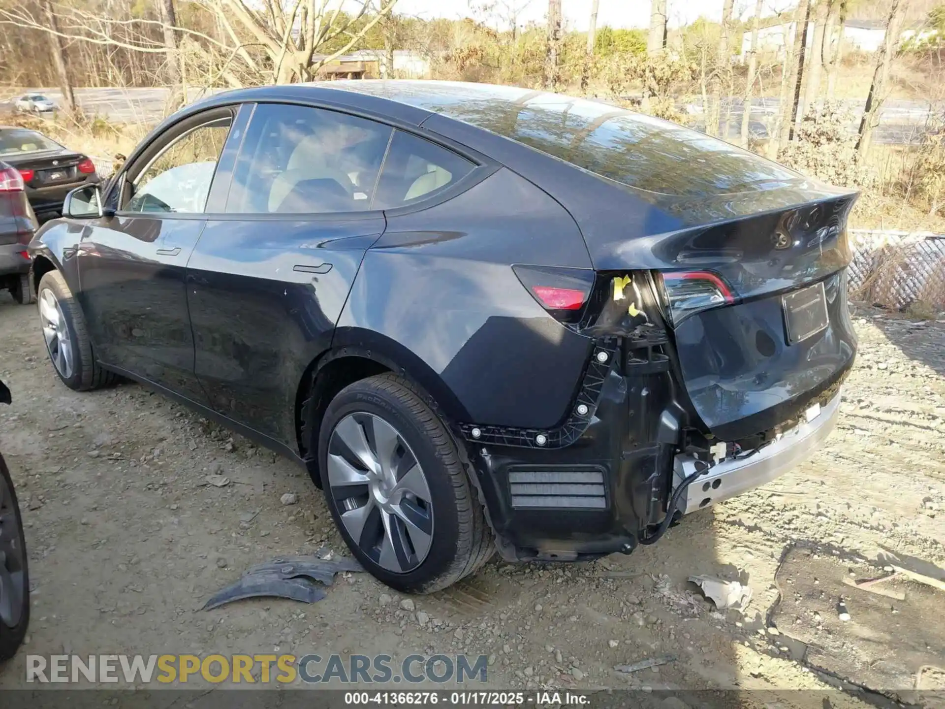 3 fotografías del automóvil dañado 7SAYGDED7RF011175 TESLA MODEL Y 2024