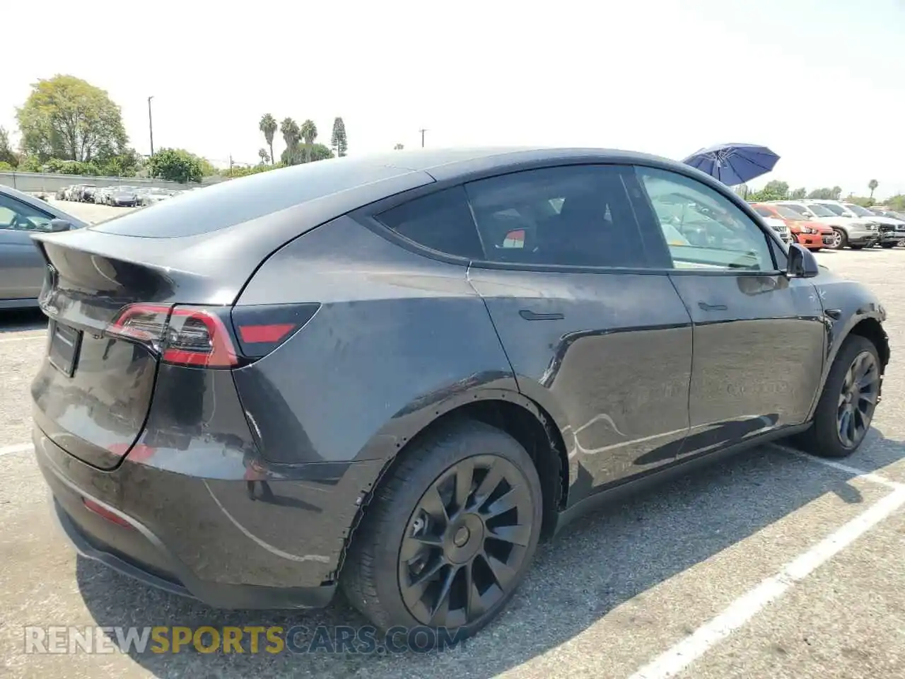 3 Photograph of a damaged car 7SAYGDED7RF054334 TESLA MODEL Y 2024