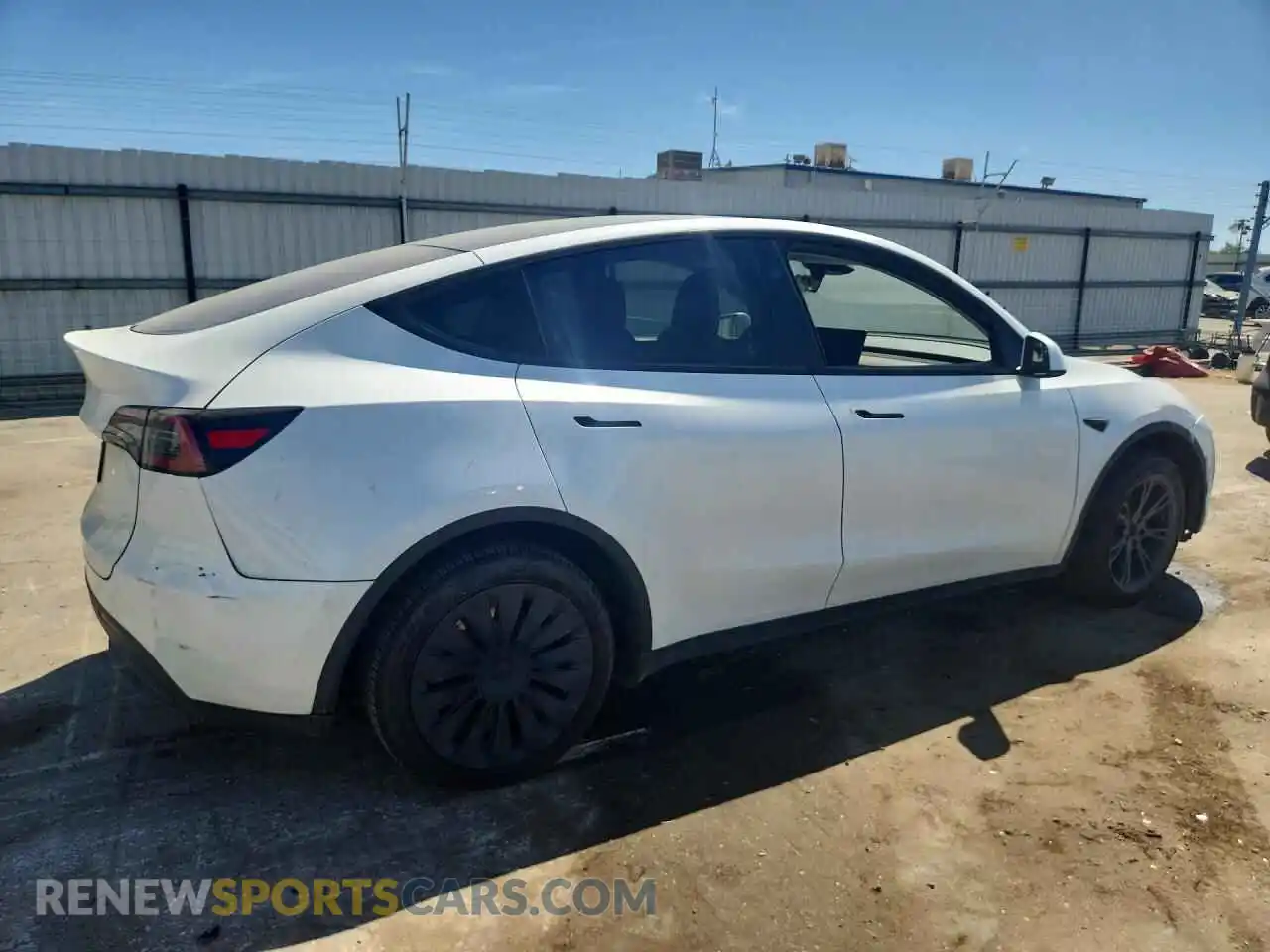 3 Photograph of a damaged car 7SAYGDED7RF197879 TESLA MODEL Y 2024