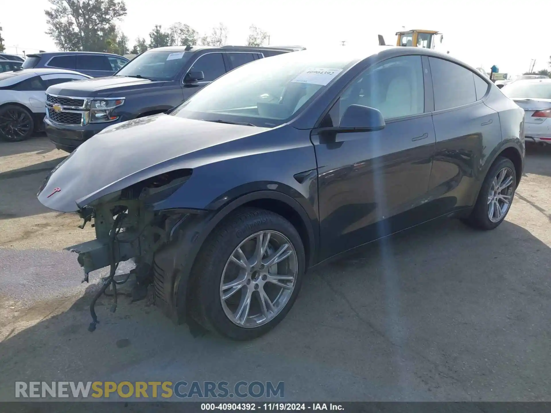 2 Photograph of a damaged car 7SAYGDED8RF008642 TESLA MODEL Y 2024