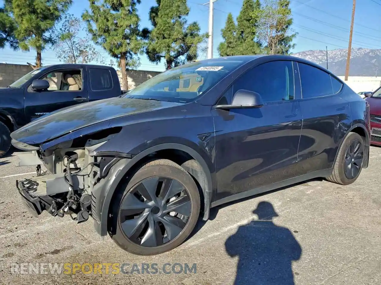 1 Photograph of a damaged car 7SAYGDED8RF100303 TESLA MODEL Y 2024