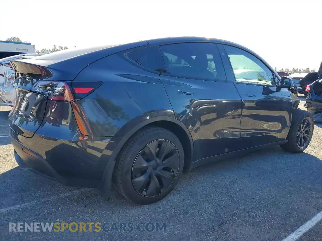 3 Photograph of a damaged car 7SAYGDED8RF100303 TESLA MODEL Y 2024