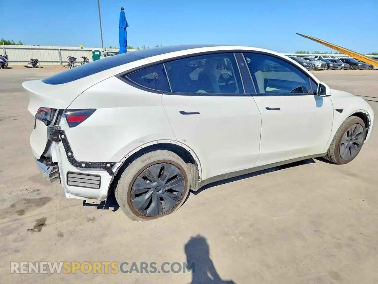 3 Photograph of a damaged car 7SAYGDED8RF116954 TESLA MODEL Y 2024
