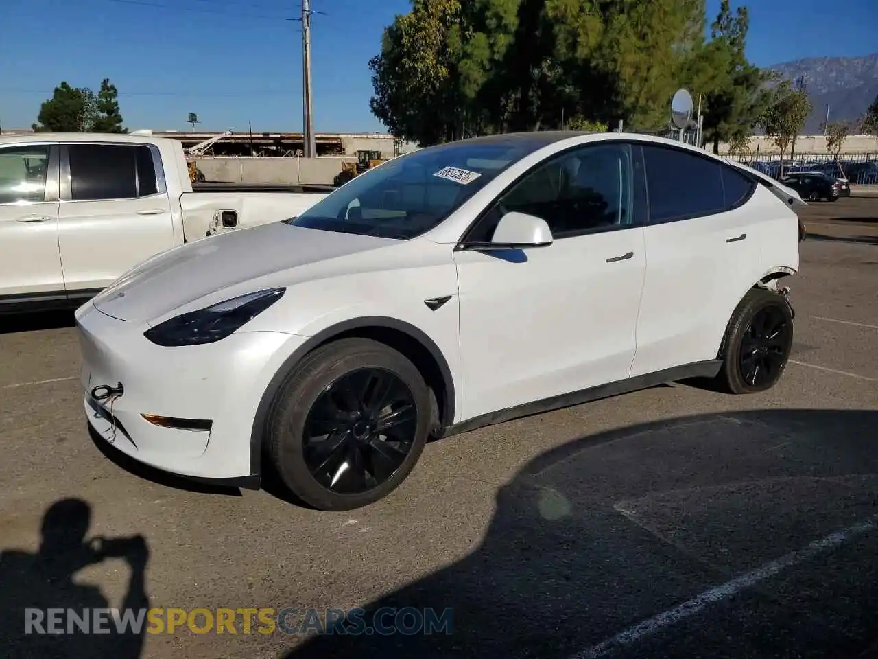 1 Photograph of a damaged car 7SAYGDED8RF128649 TESLA MODEL Y 2024