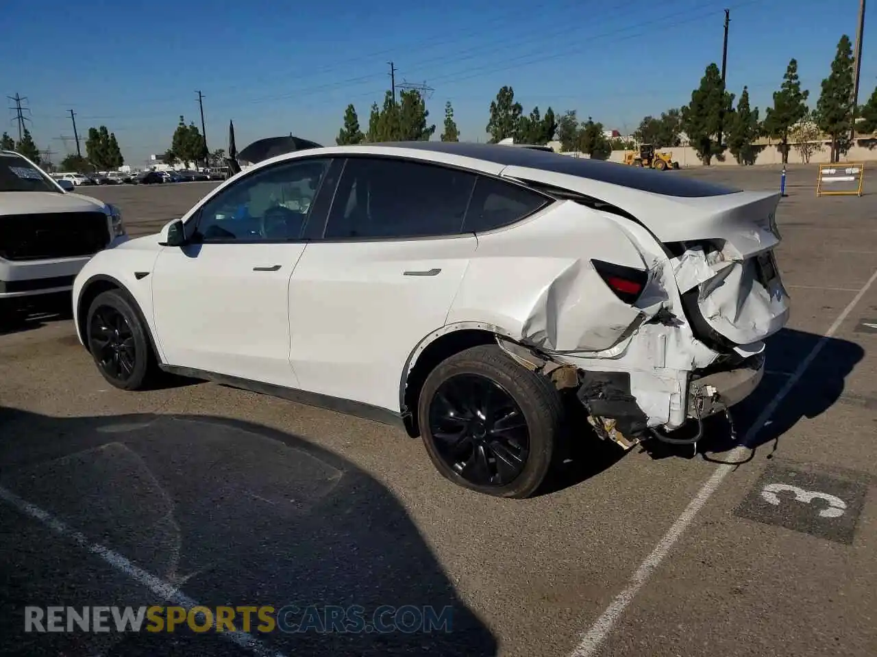 2 Photograph of a damaged car 7SAYGDED8RF128649 TESLA MODEL Y 2024