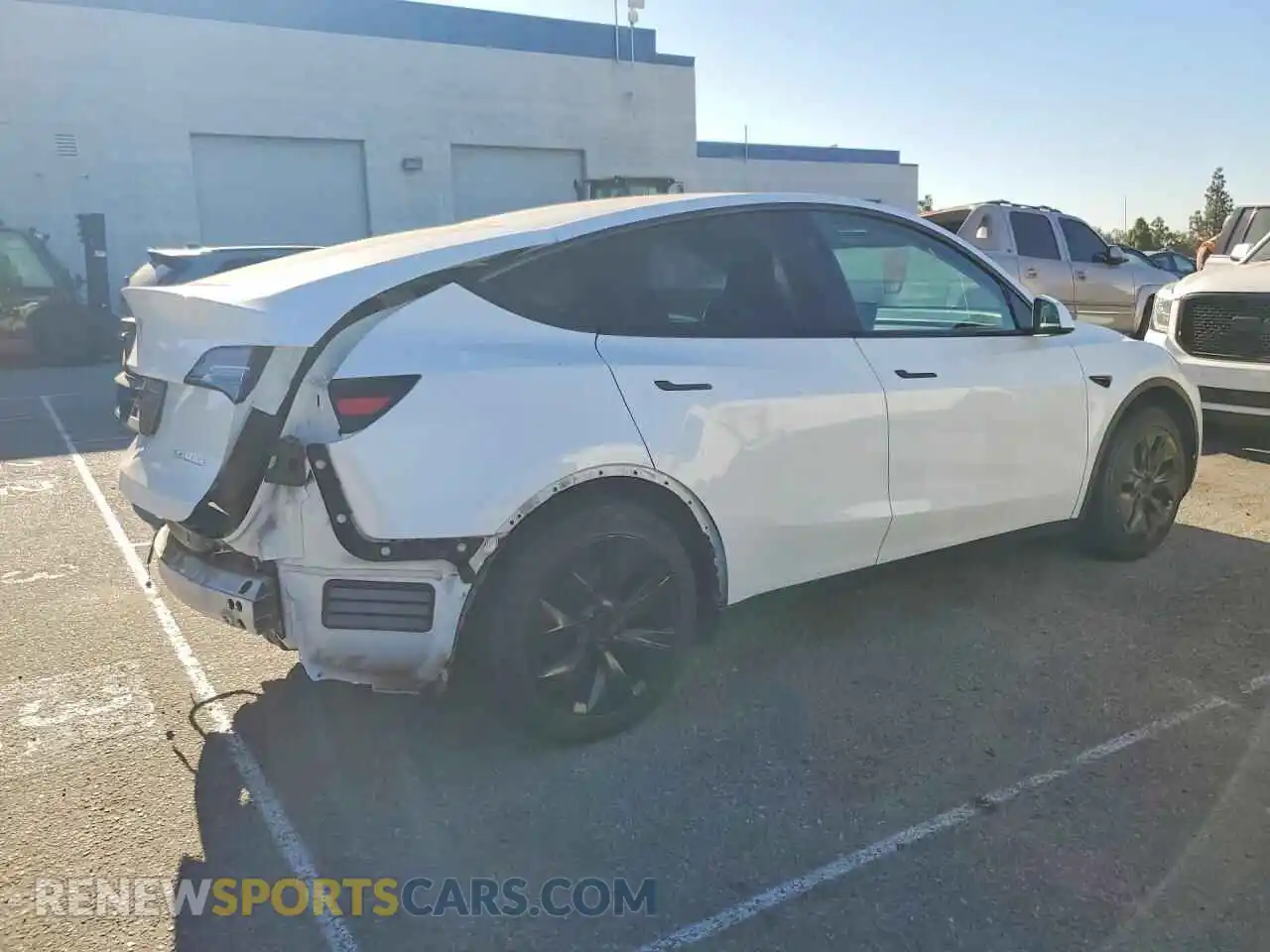 3 Photograph of a damaged car 7SAYGDED8RF128649 TESLA MODEL Y 2024