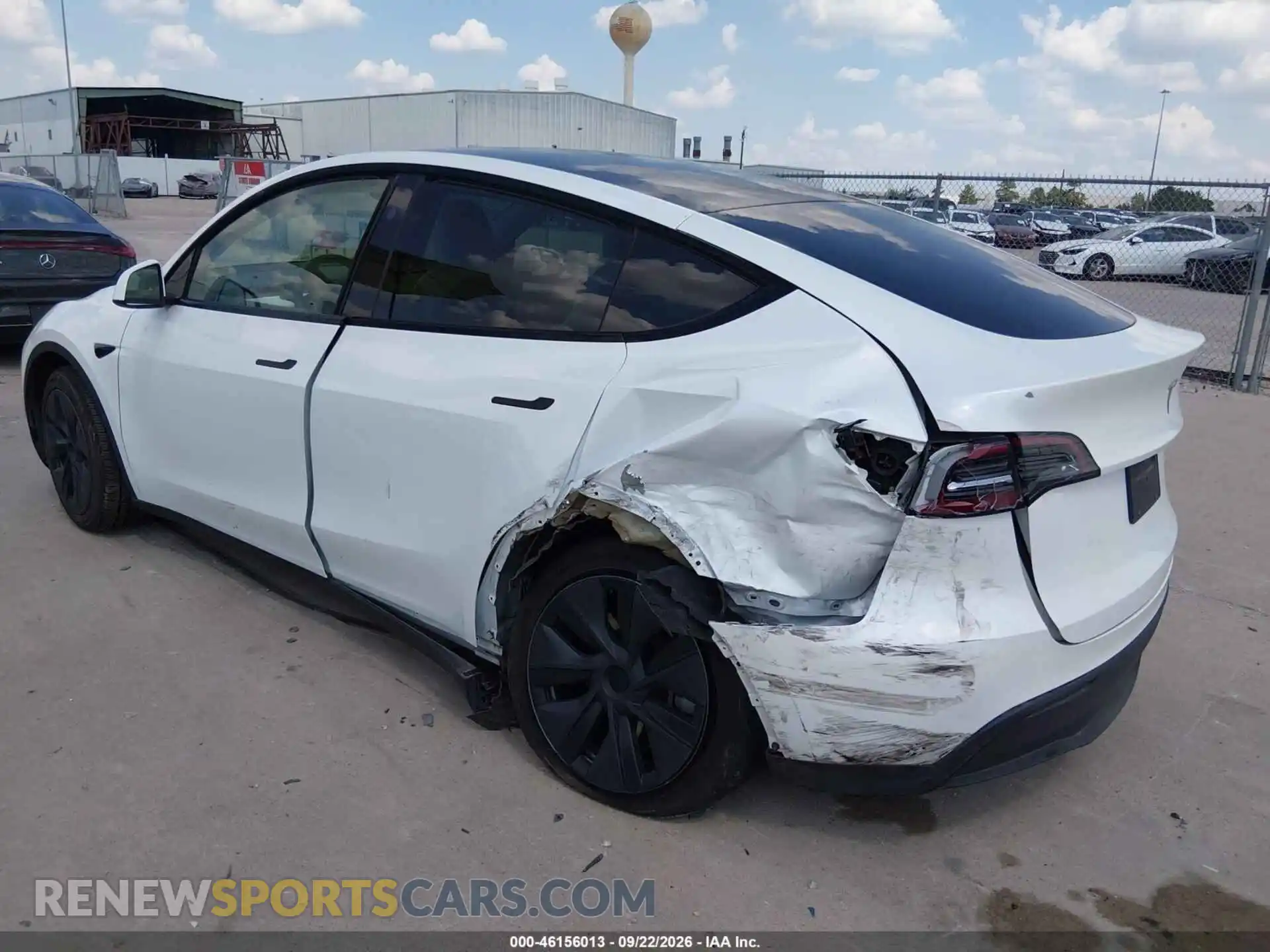 3 fotografías del automóvil dañado 7SAYGDED9RA331997 TESLA MODEL Y 2024