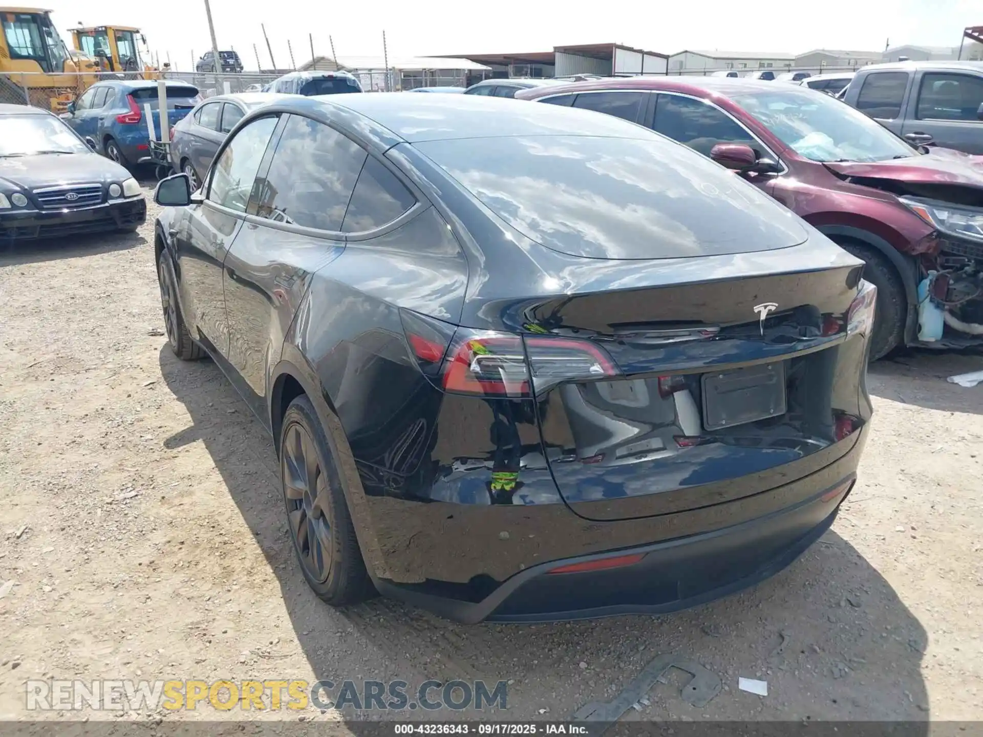 3 fotografías del automóvil dañado 7SAYGDED9RF104506 TESLA MODEL Y 2024