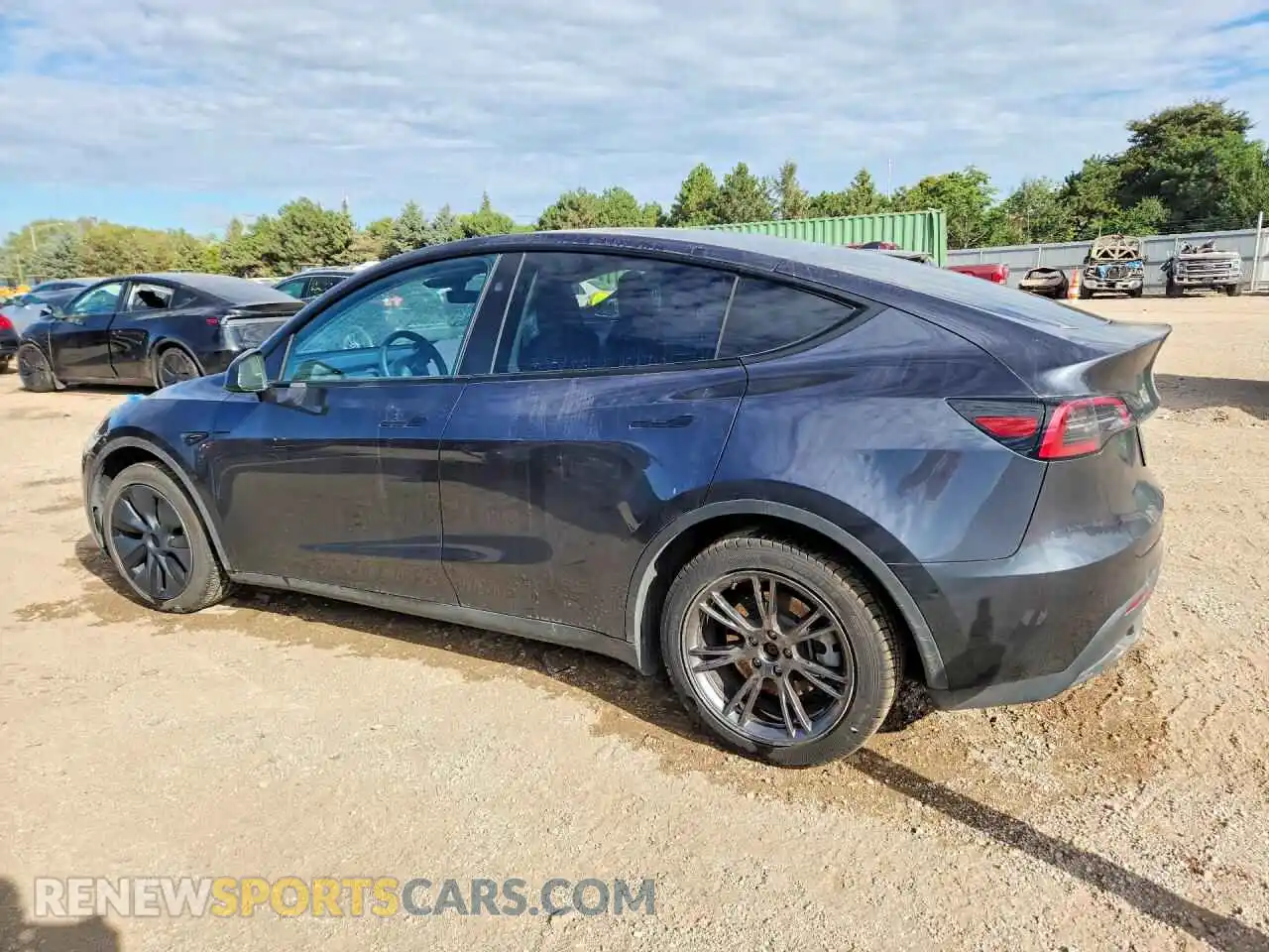 2 Photograph of a damaged car 7SAYGDED9RF186124 TESLA MODEL Y 2024